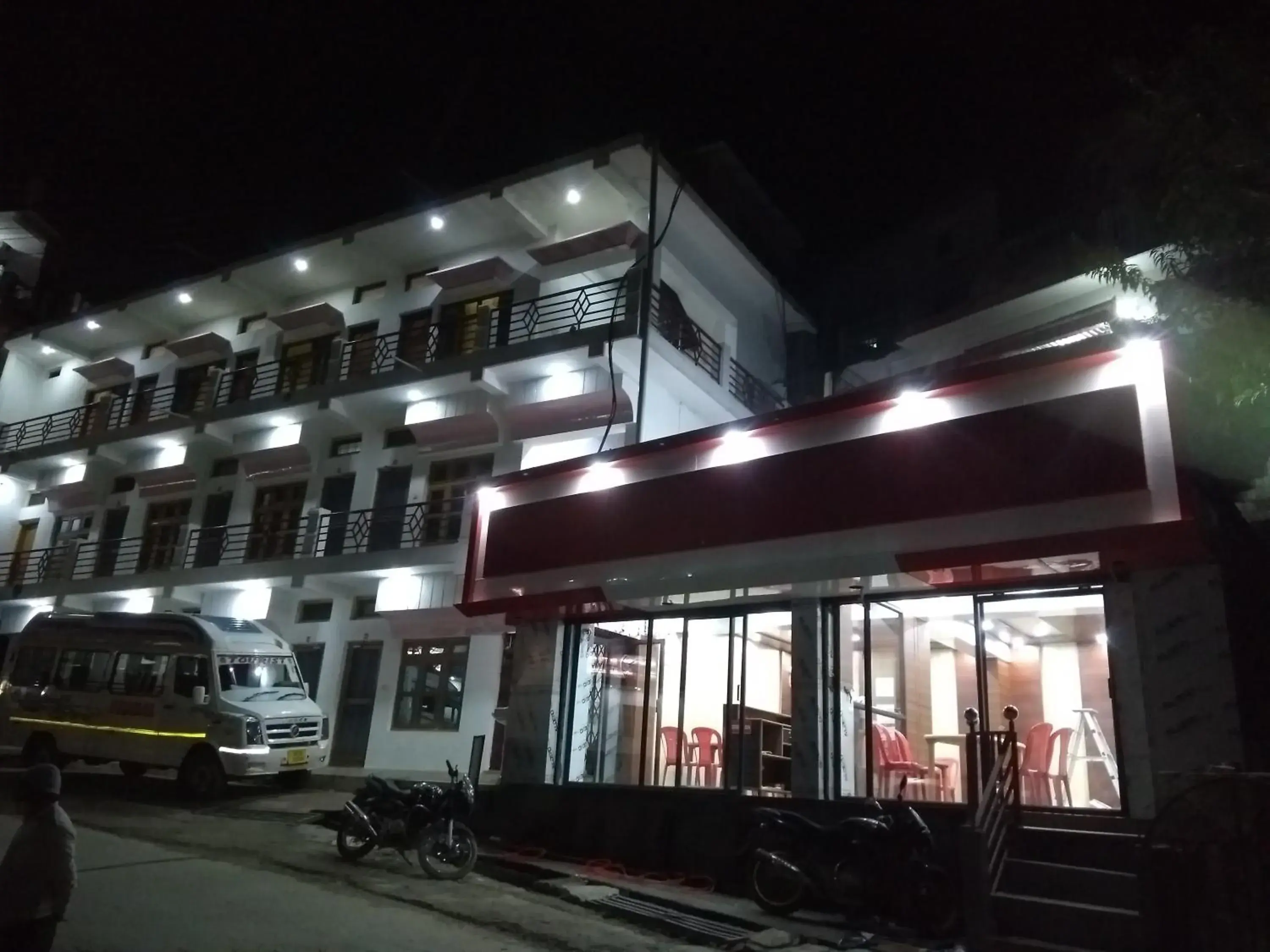 The Mrityunjaya Palace 3 Star hotel in Guptakashi The Mrityunjaya Palace 3 Star hotel in Guptakashi