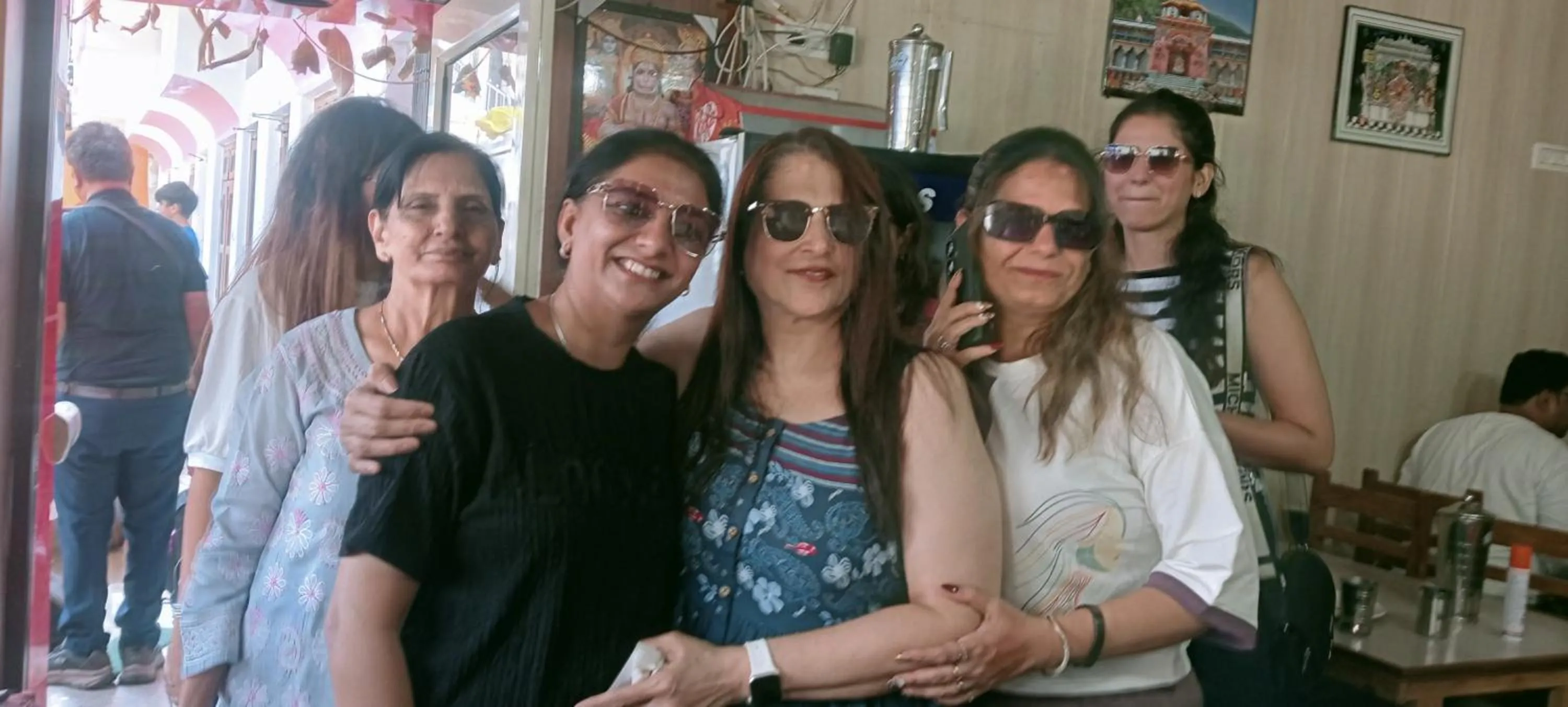 The Mrityunjaya Palace 3 Star hotel in Guptakashi