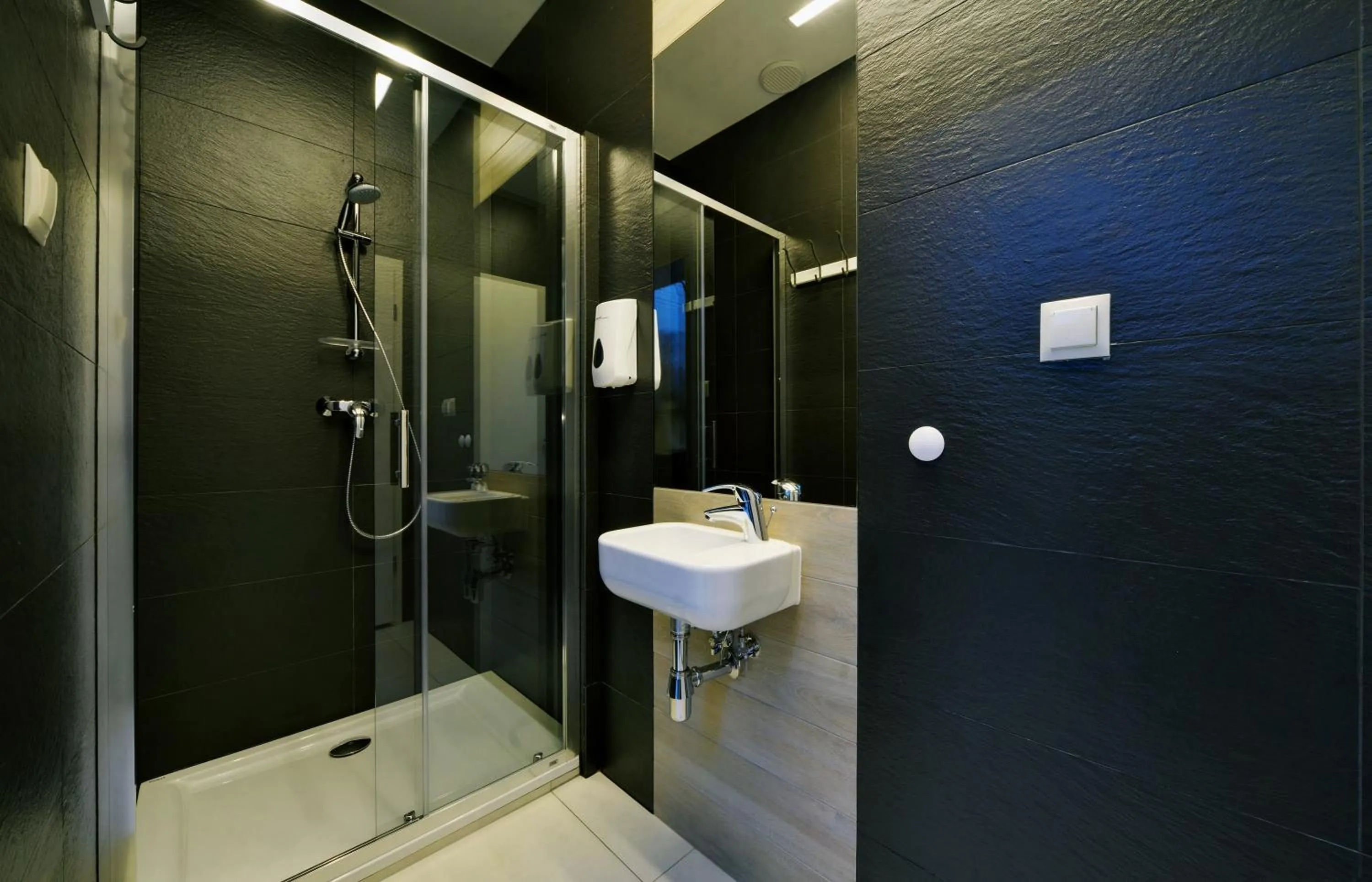 Bathroom in Hotel Willa Odkrywców