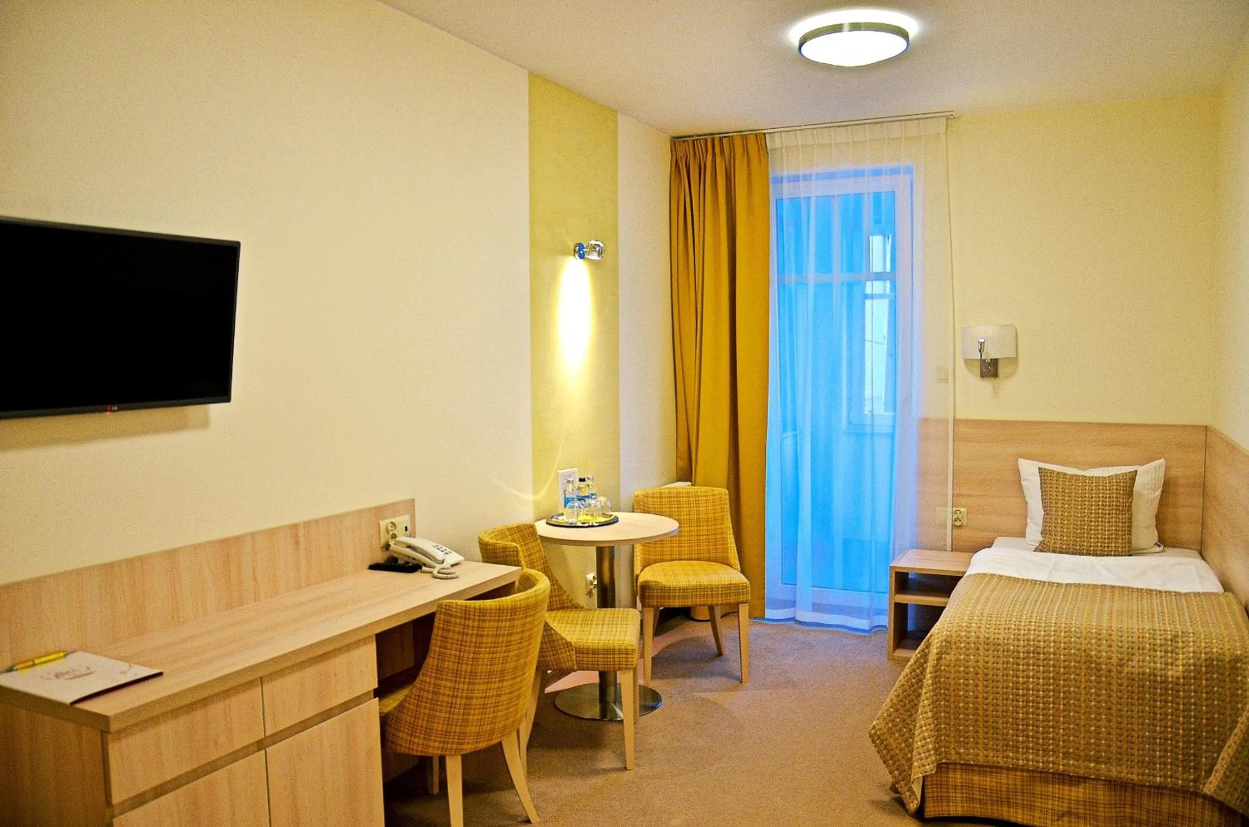 Photo of the whole room, Bed in Hotel Willa Odkrywców