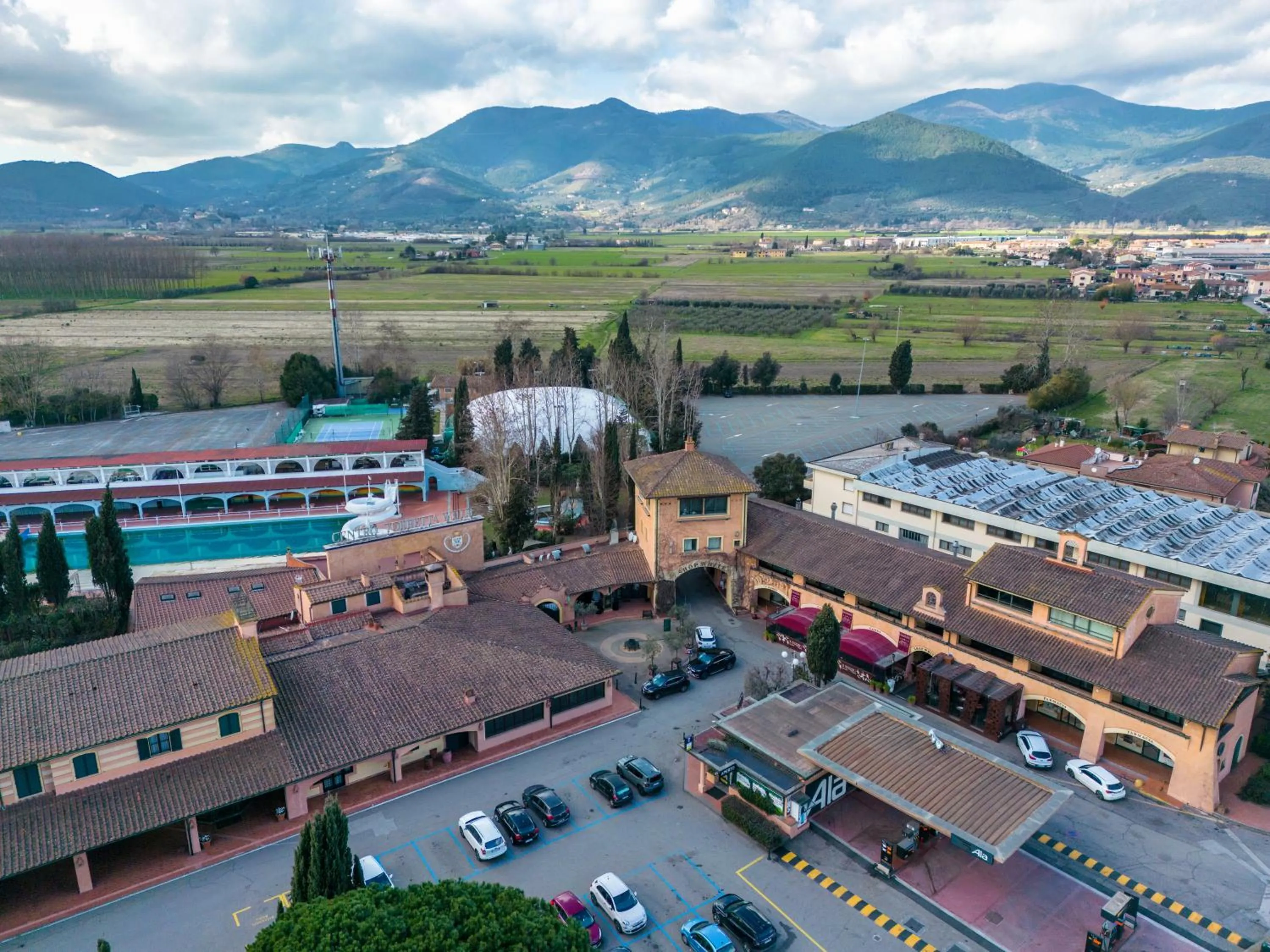 Property building in Hotel Boccaccio