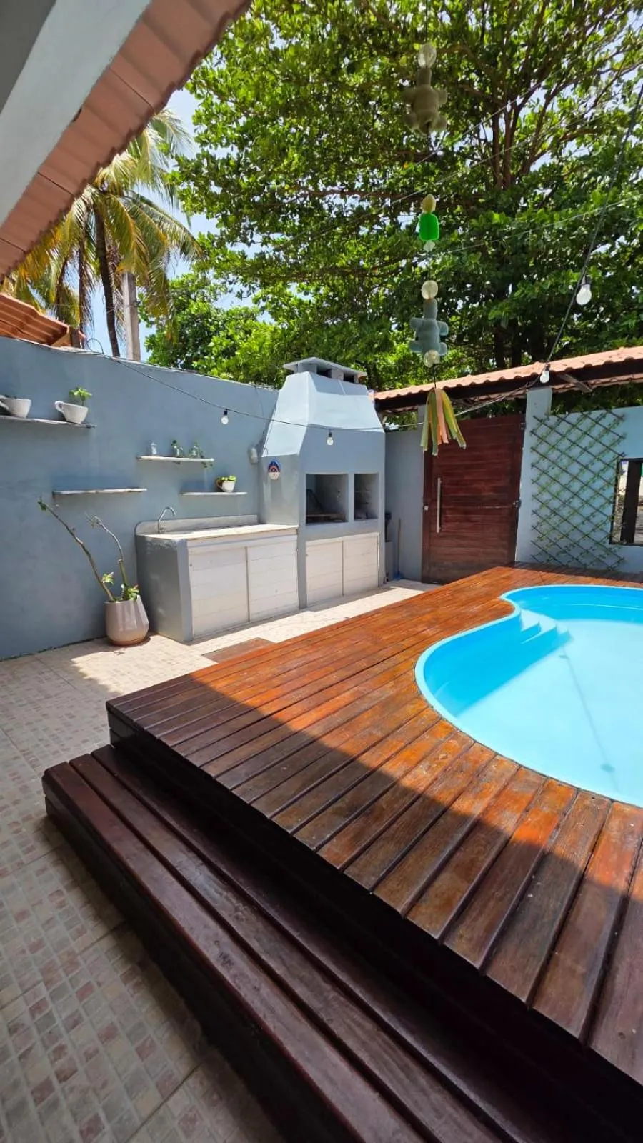 Casa com Piscina a 40 metros do Mar by La Playa