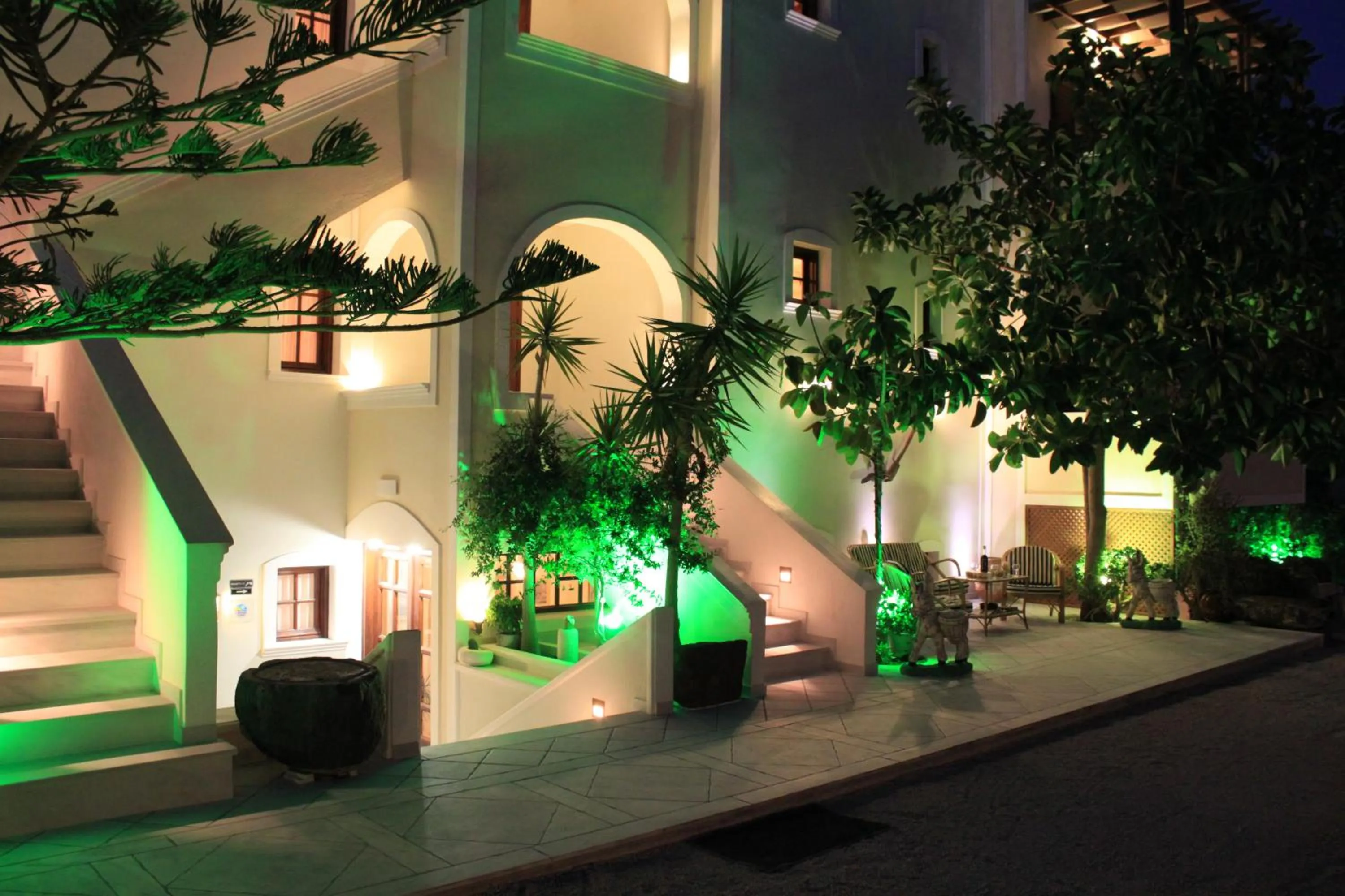 Property building in Castro Hotel