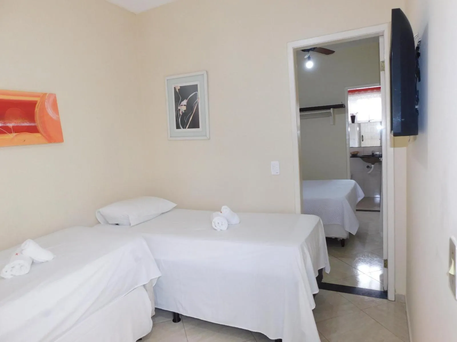 Photo of the whole room, Bed in Pousada Luzes de Geribá