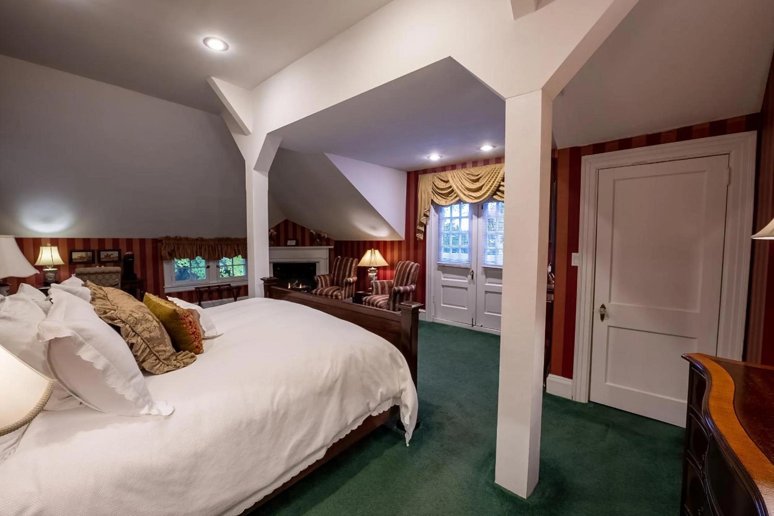 Photo of the whole room in Antrim 1844