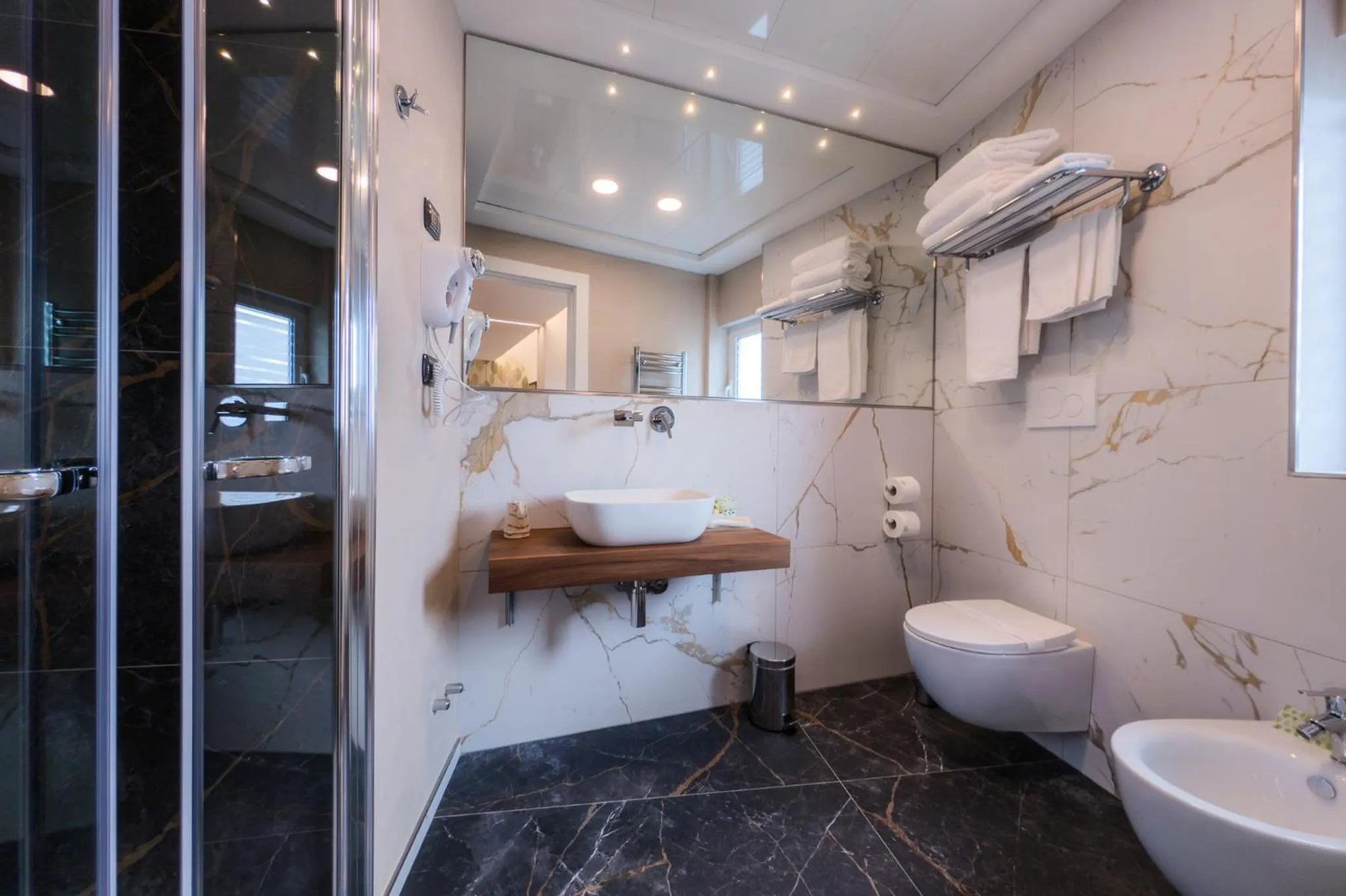 Bathroom in Hotel Dei Congressi