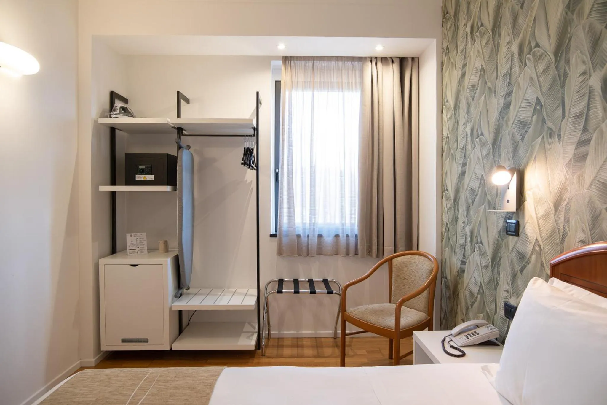 Bedroom, Bed in Hotel Dei Congressi