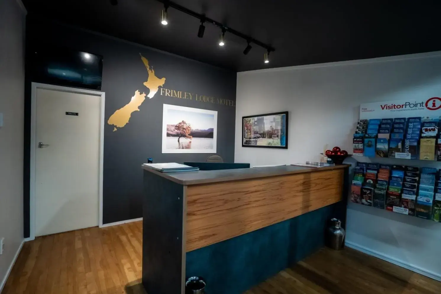 Frimley Lodge Motel - with Airport Shuttle service- Best Location in Town Frimley Lodge Motel - with Airport Shuttle service- Best Location in Town