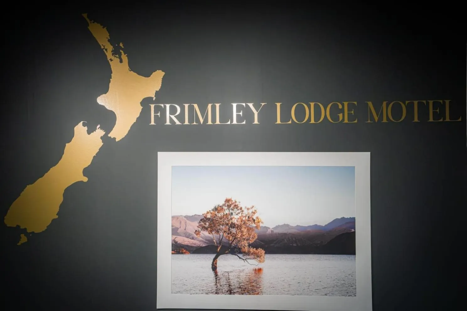 Frimley Lodge Motel - with Airport Shuttle service- Best Location in Town