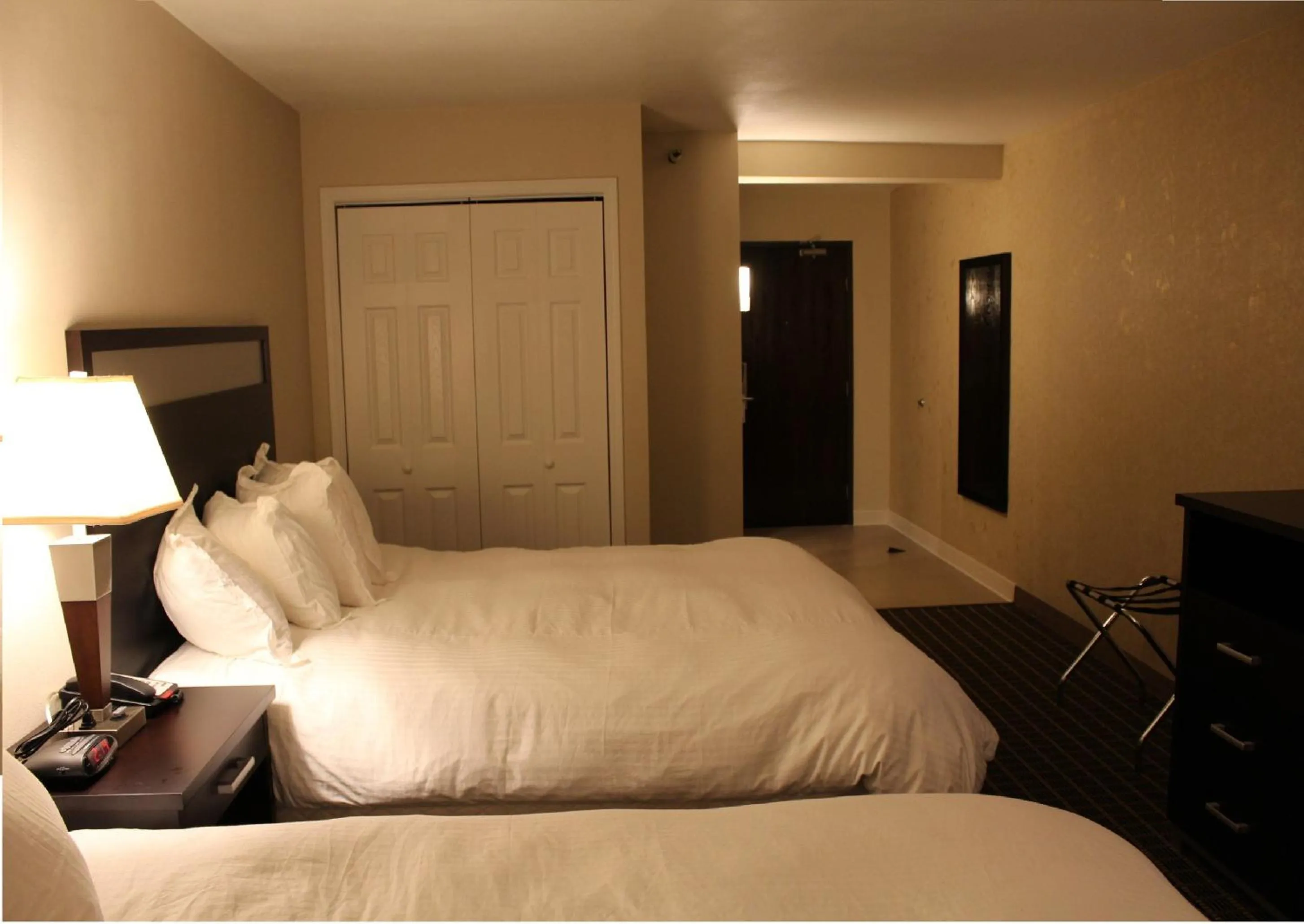 Photo of the whole room in Alhambra Hotel