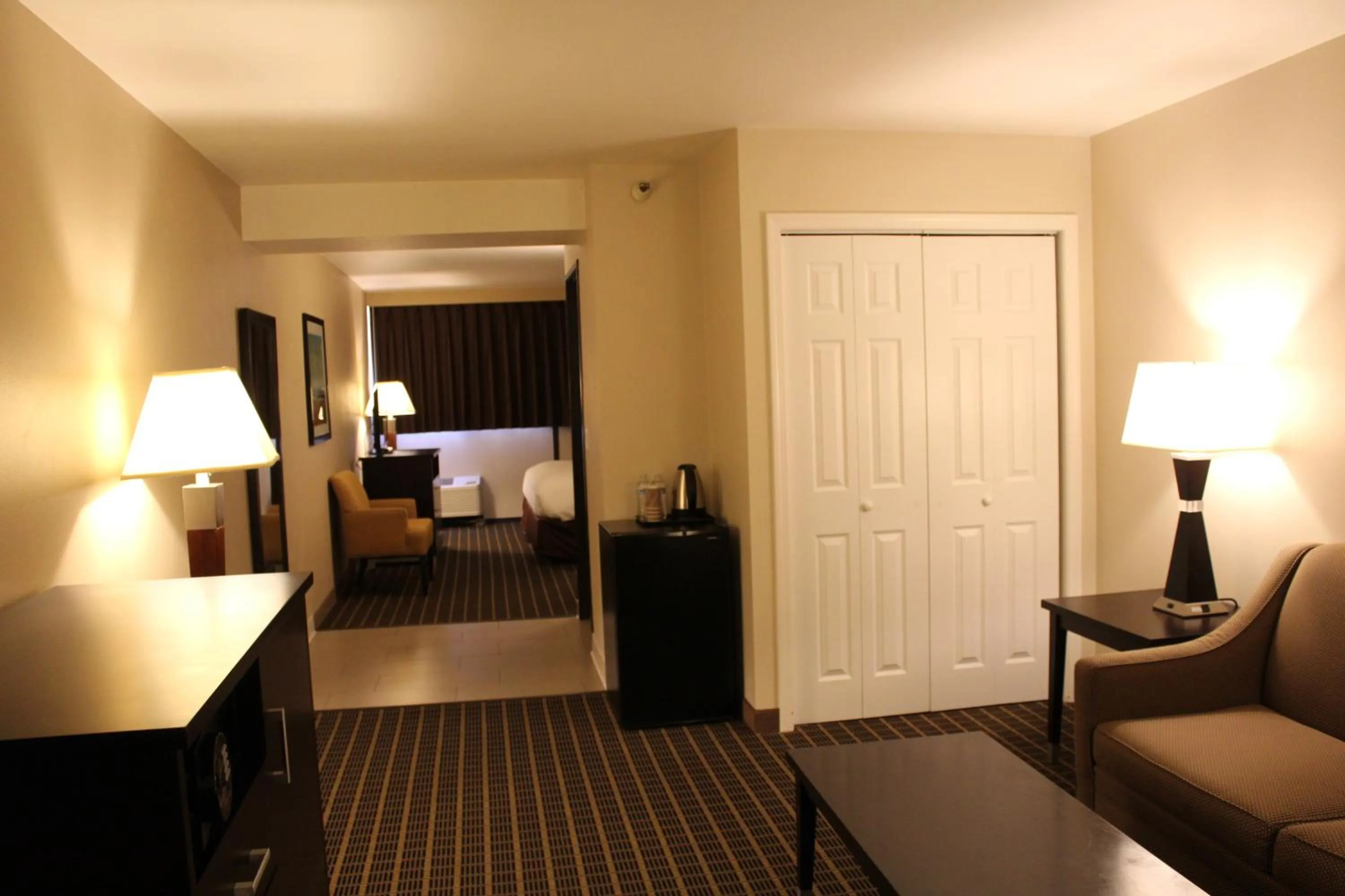 Photo of the whole room in Alhambra Hotel