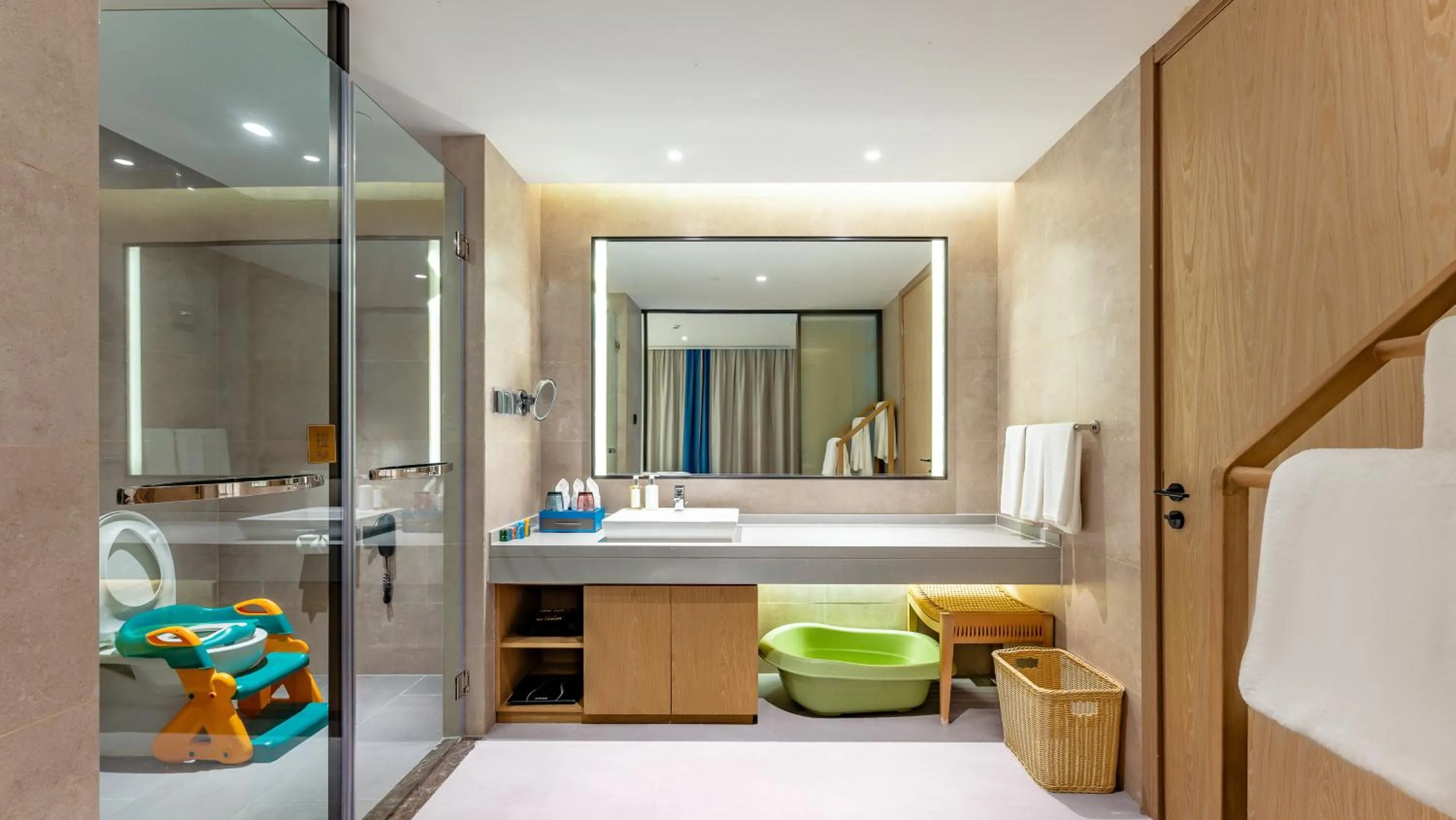 Photo of the whole room in Holiday Inn Hainan Xiangshui Bay by IHG