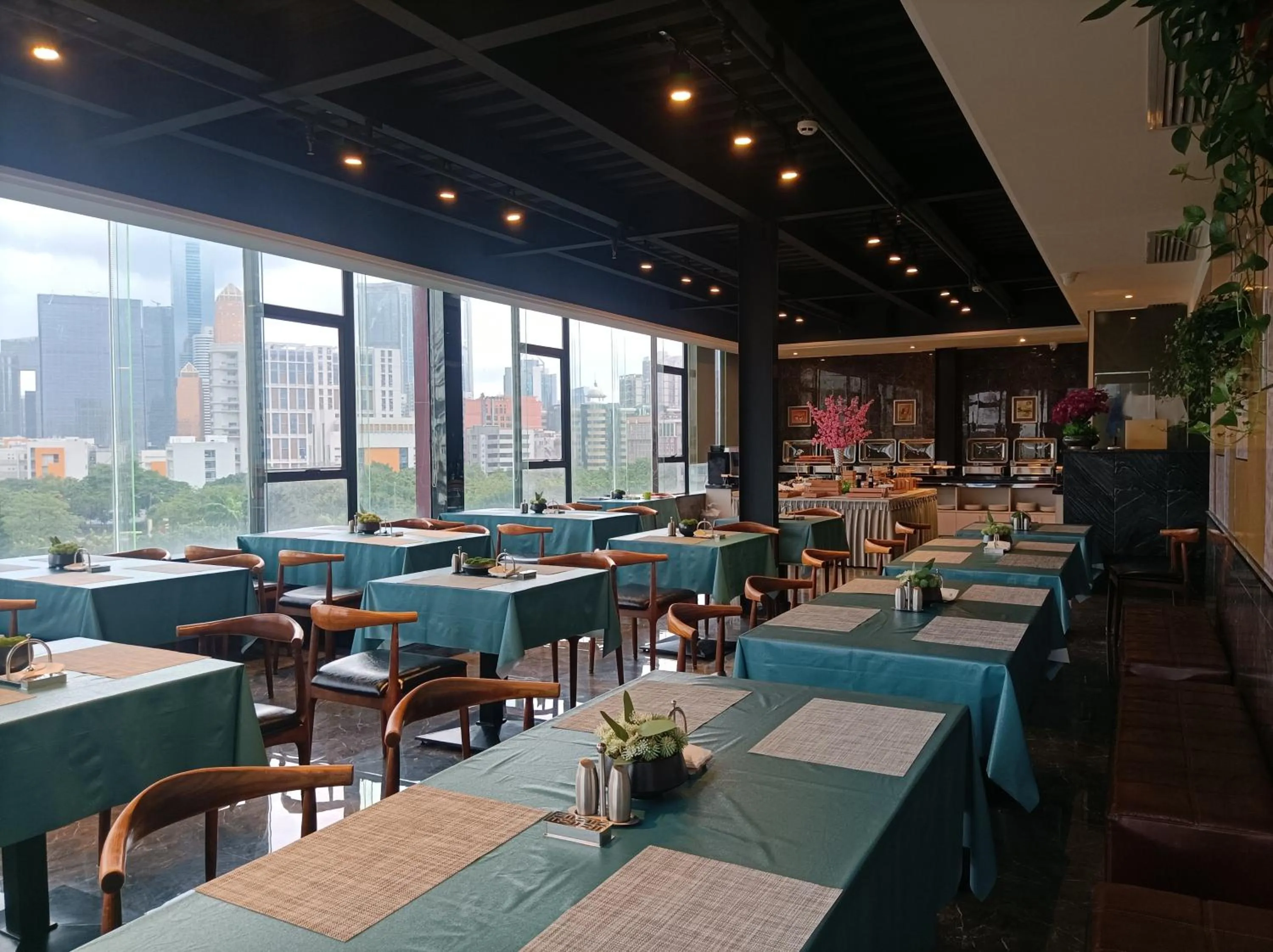 Restaurant/places to eat in Paco Hotel Shuiyin Road Guangzhou