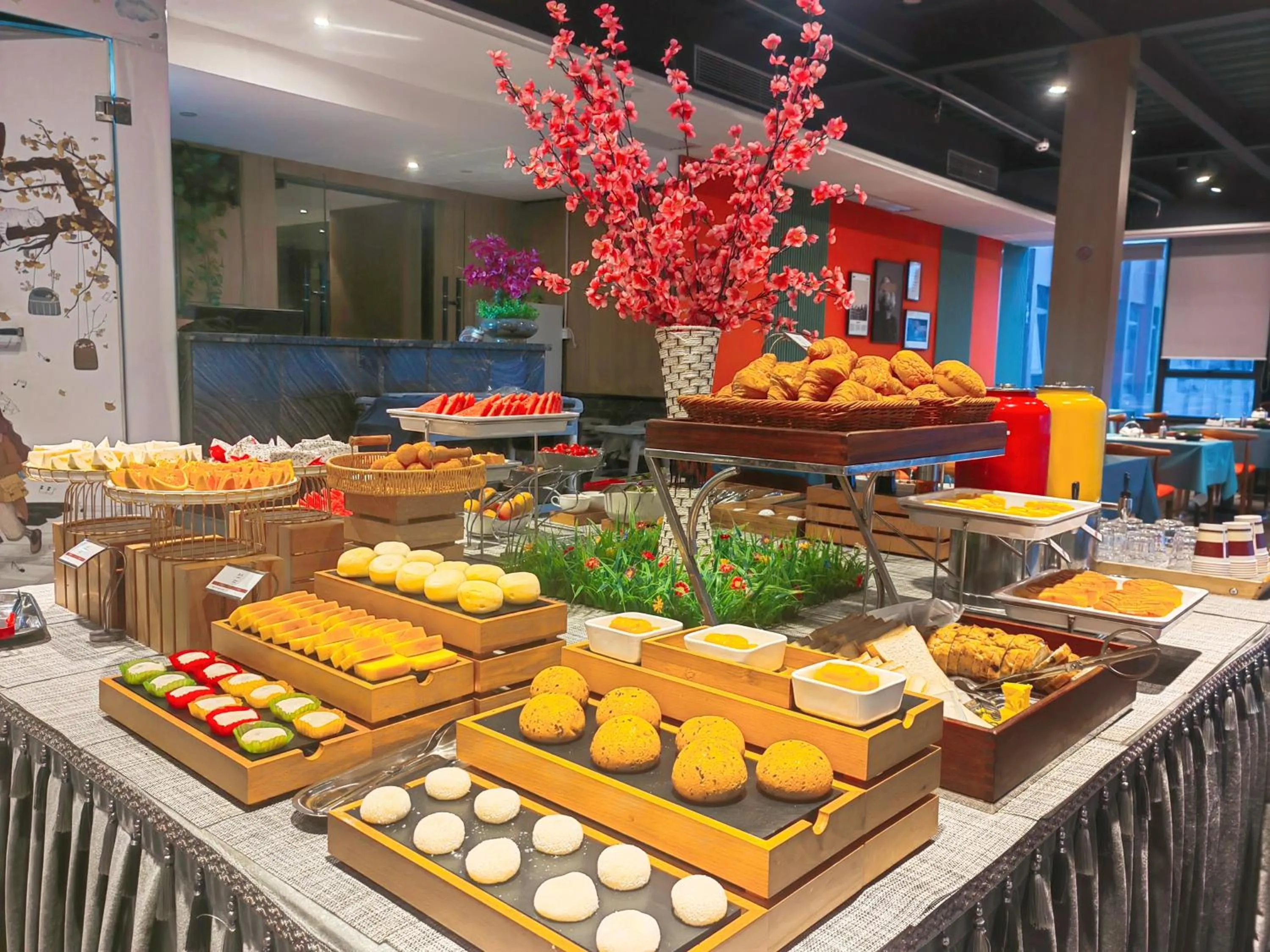Buffet breakfast in Paco Hotel Shuiyin Road Guangzhou