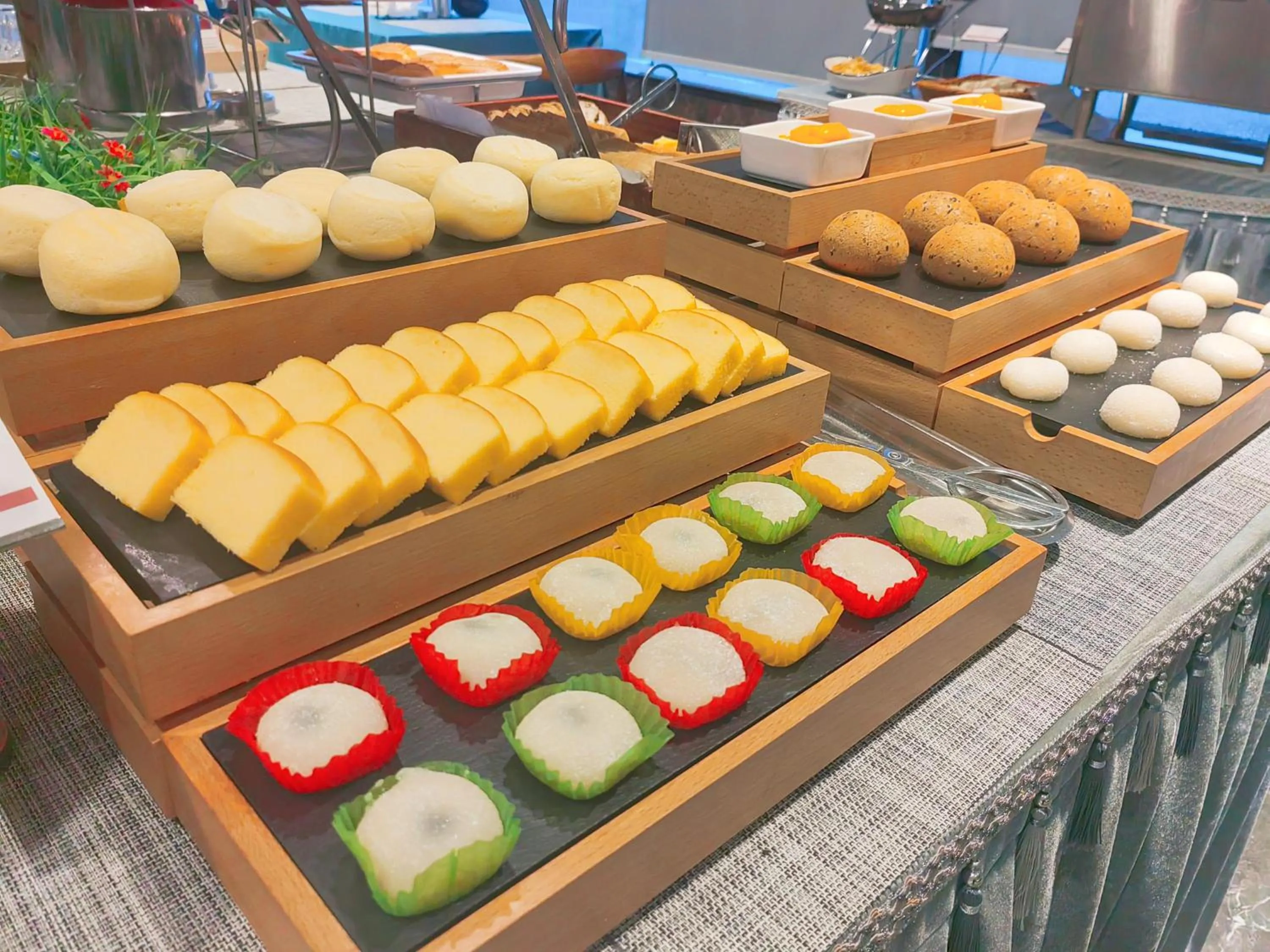 Buffet breakfast in Paco Hotel Shuiyin Road Guangzhou