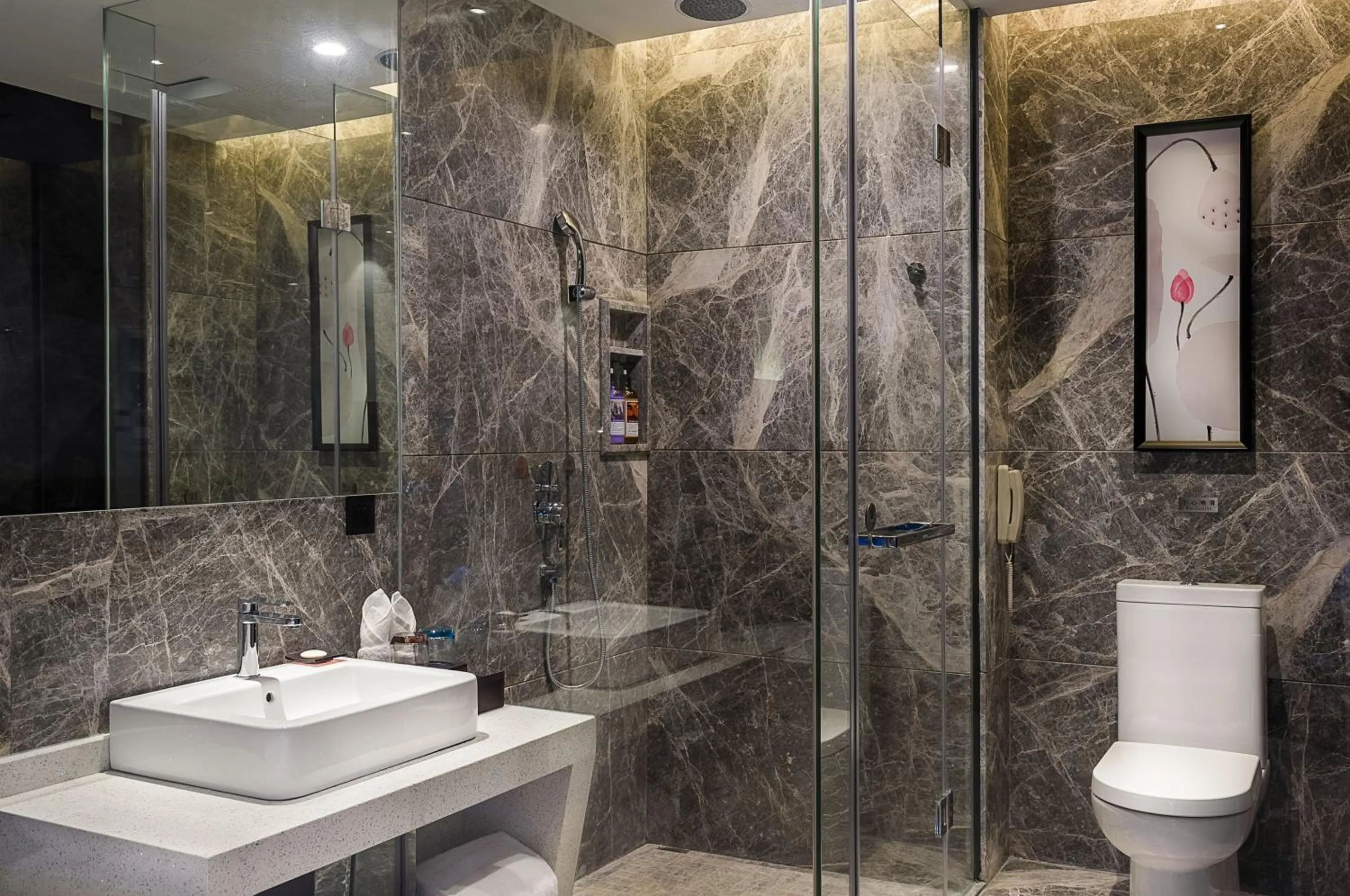 Shower in Paco Hotel Shuiyin Road Guangzhou