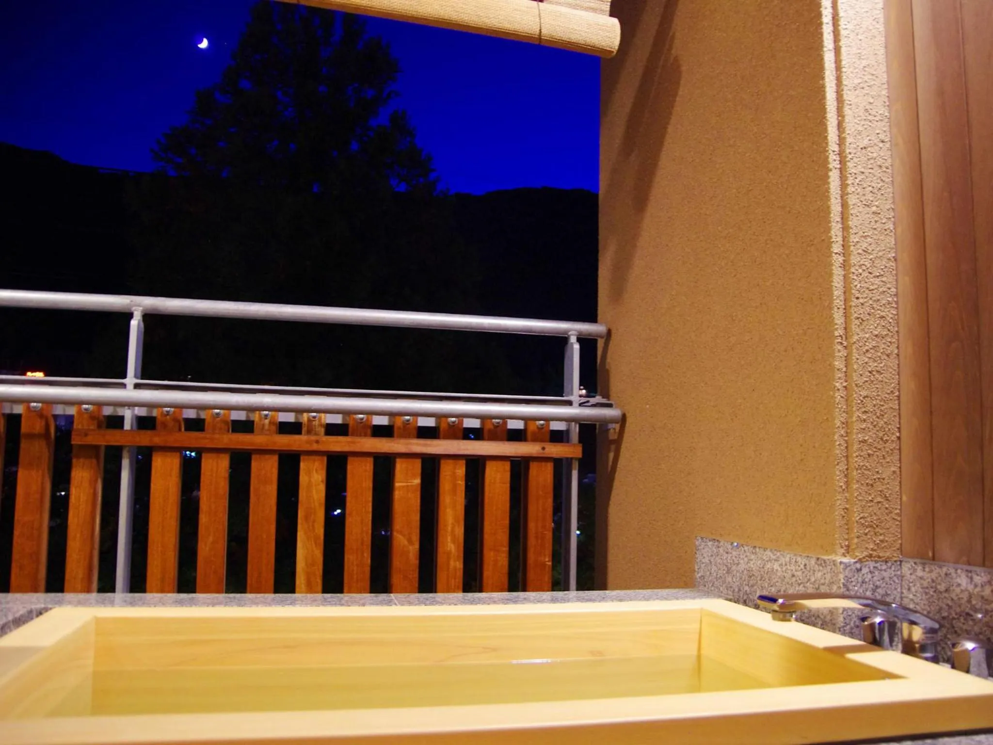 Hot Spring Bath in Gero Onsen Yukyunohana