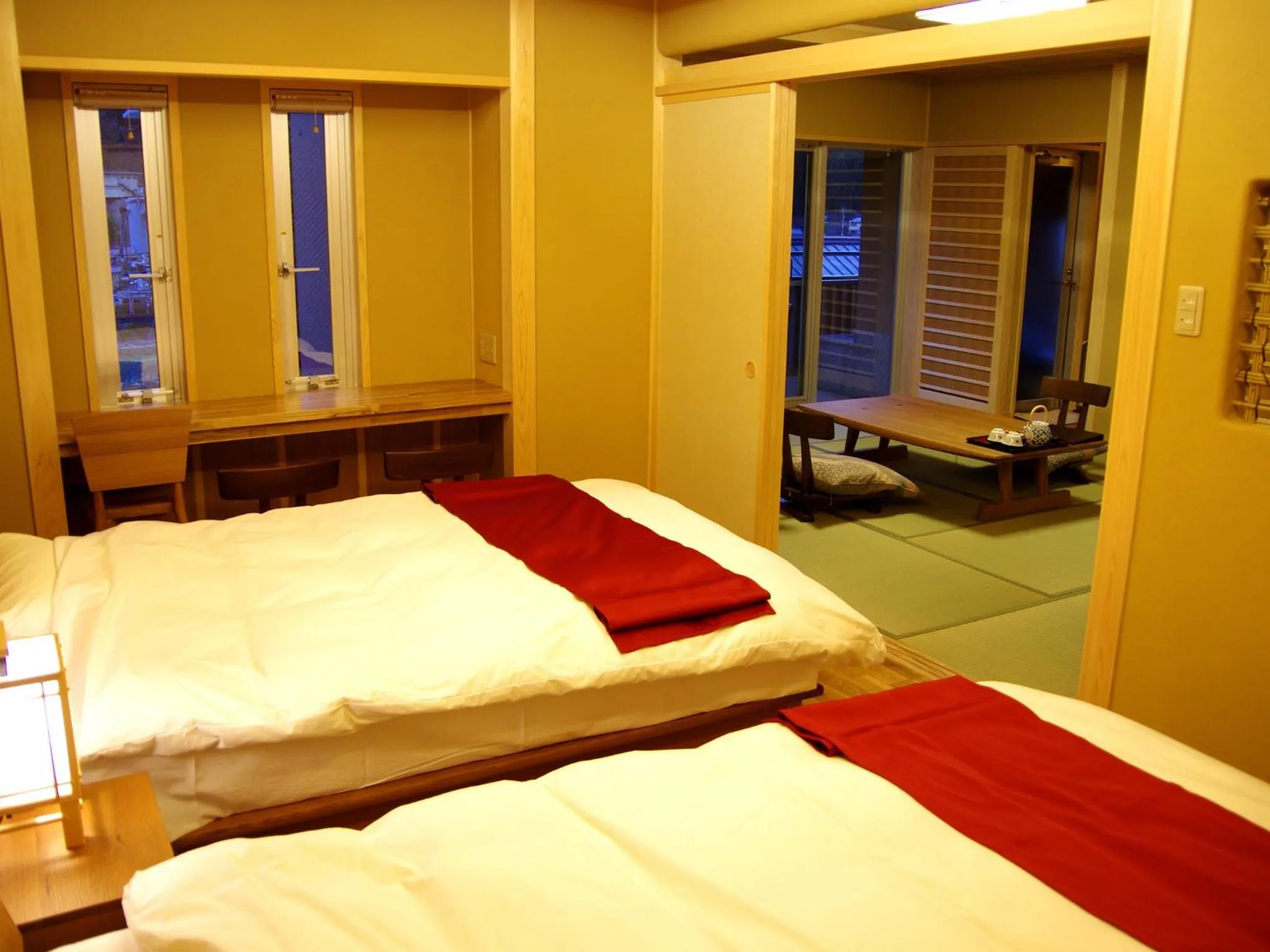 Photo of the whole room, Bed in Gero Onsen Yukyunohana