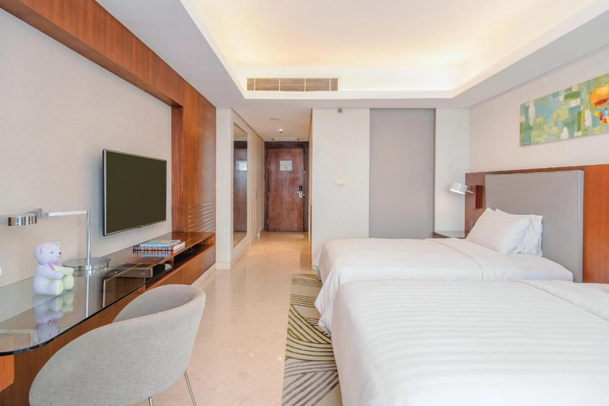 Bed in Richmonde Hotel Iloilo