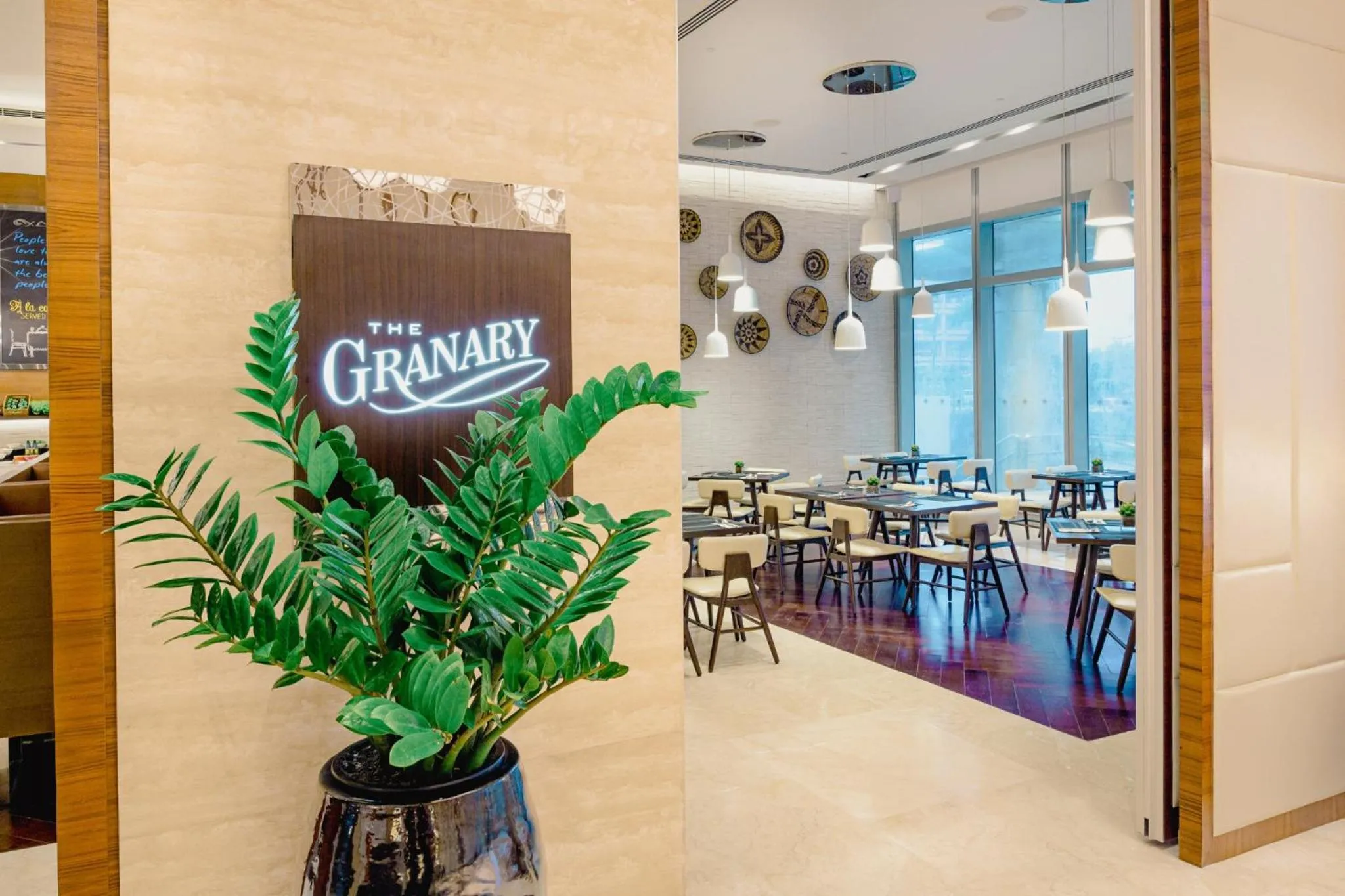 Restaurant/places to eat in Richmonde Hotel Iloilo