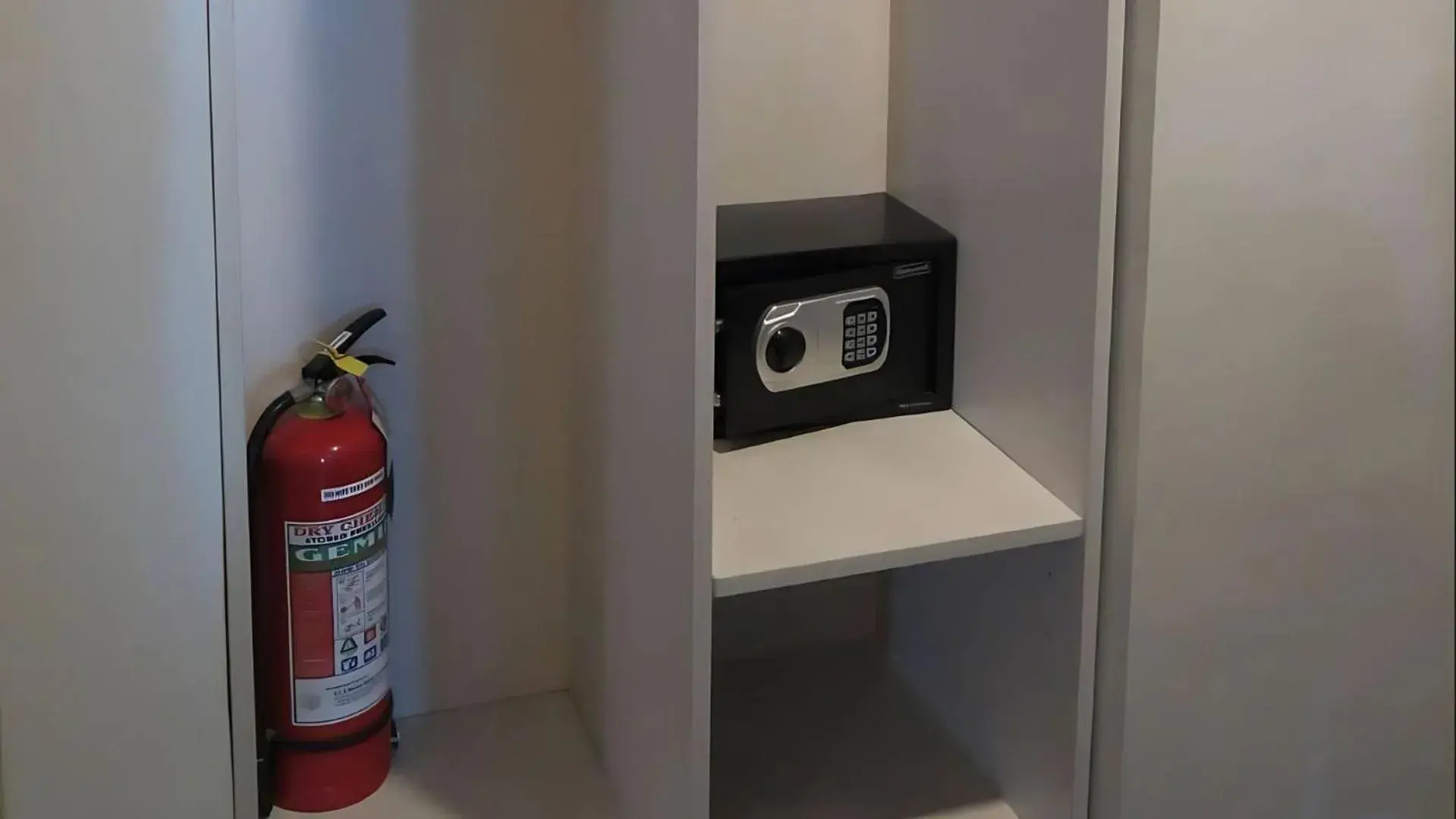 Standard Double Room in Pillows Hotel Cebu Standard Double Room in Pillows Hotel Cebu