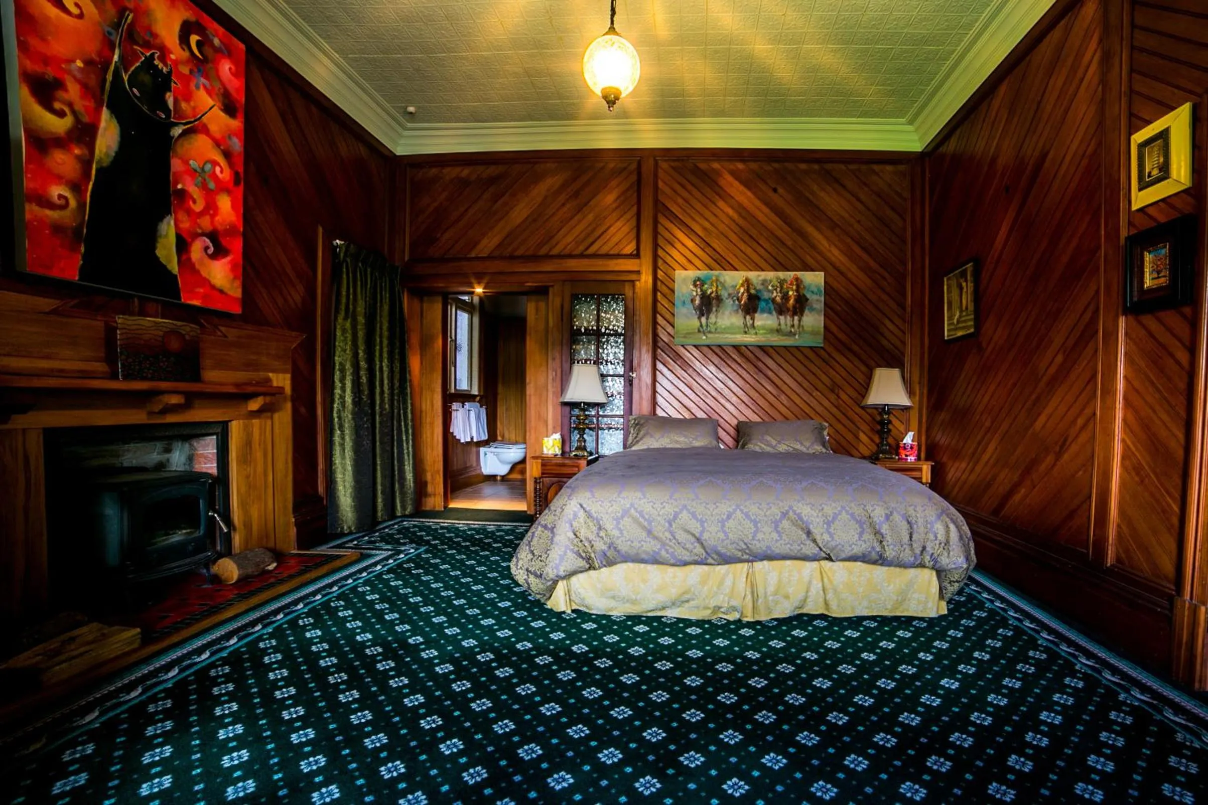 Photo of the whole room, Bed in Shady Rest Bed & Breakfast