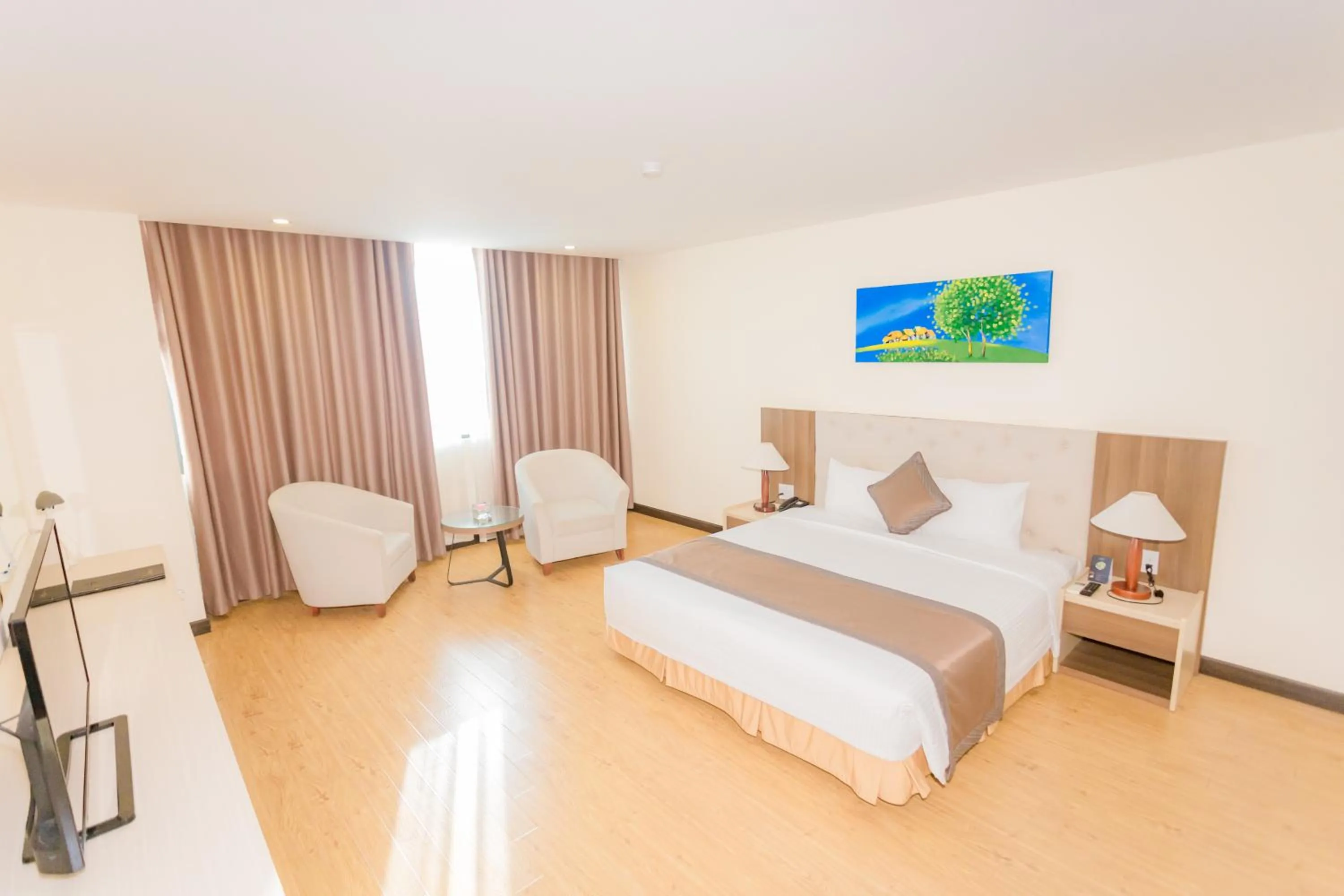 Photo of the whole room, Bed in Muong Thanh Grand Quang Nam