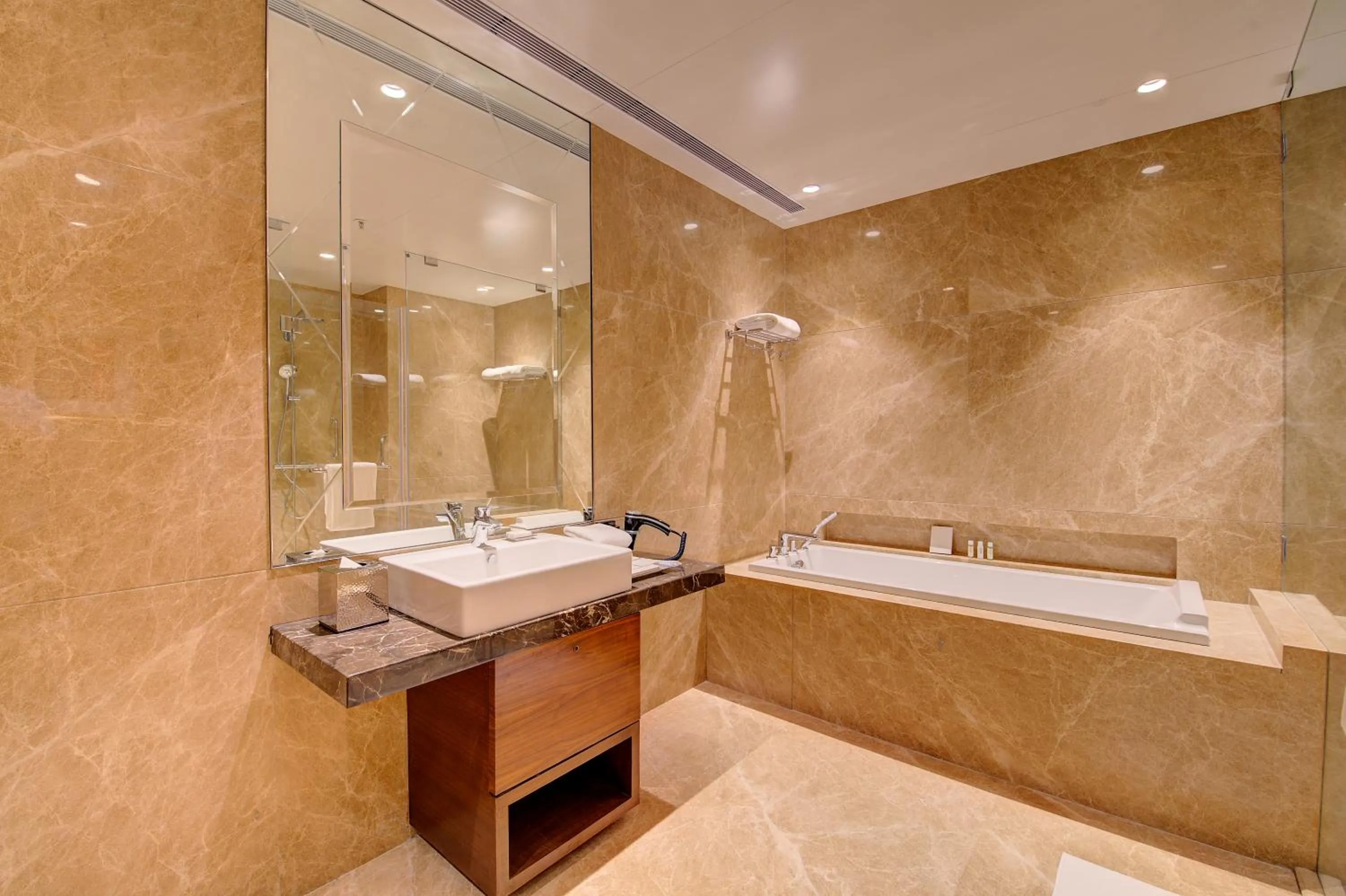 Bathroom in Niranta Transit Hotel Terminal 2 Arrivals/Landside