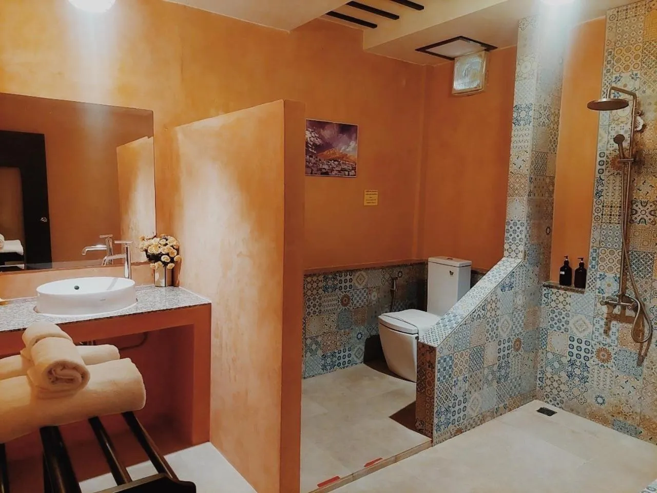 Bathroom in Retro Box Hotel Chumphon