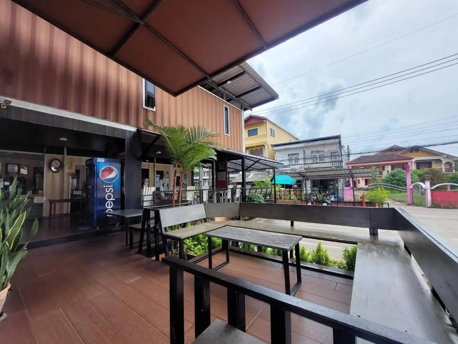 Balcony/Terrace in Retro Box Hotel Chumphon
