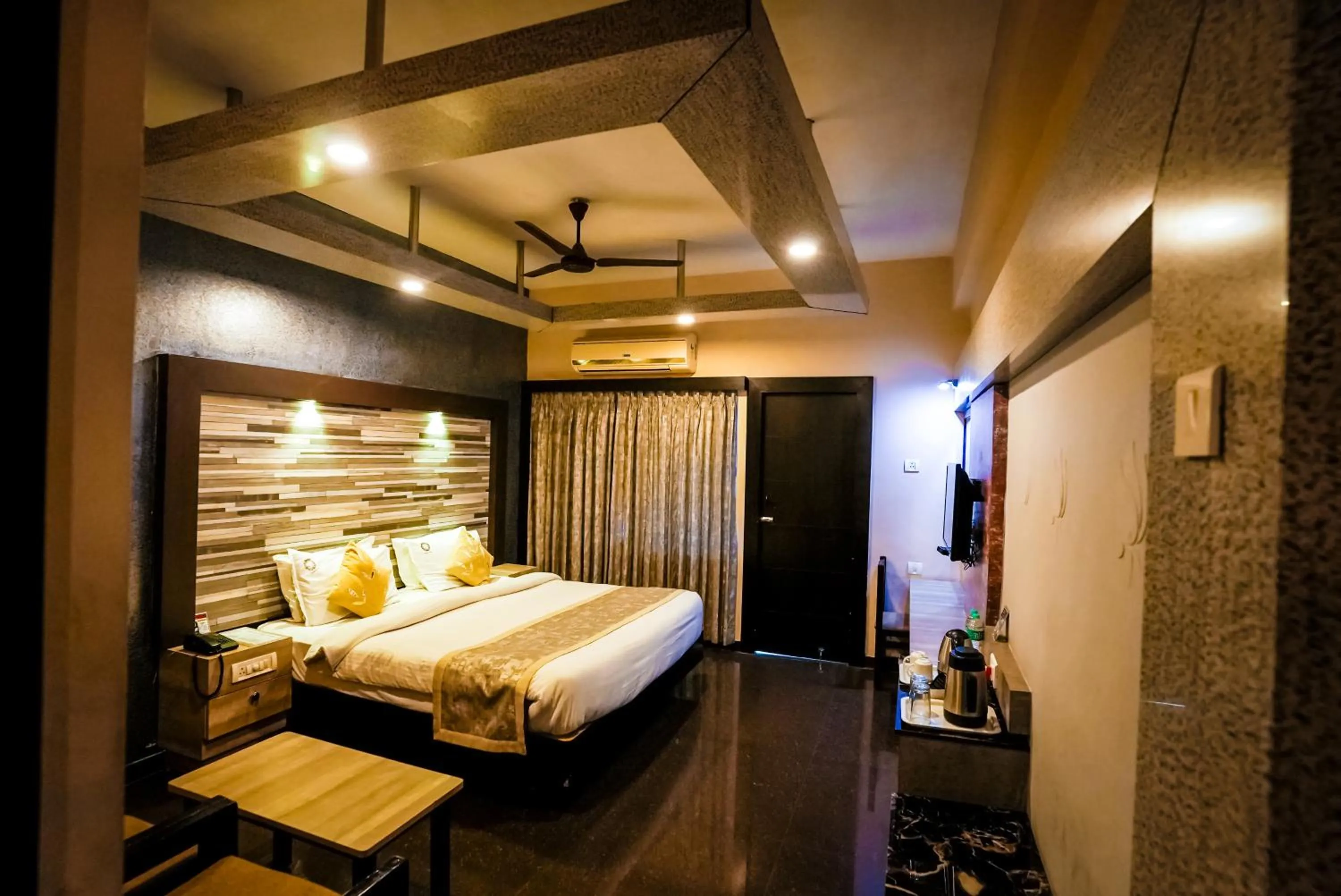 Bedroom, Bed in Hotel Mayas