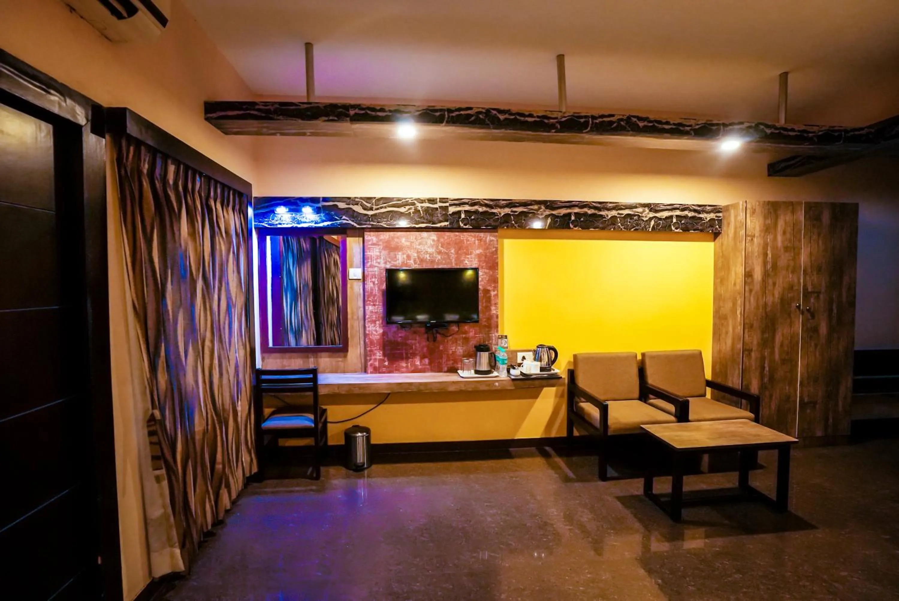 Bedroom in Hotel Mayas