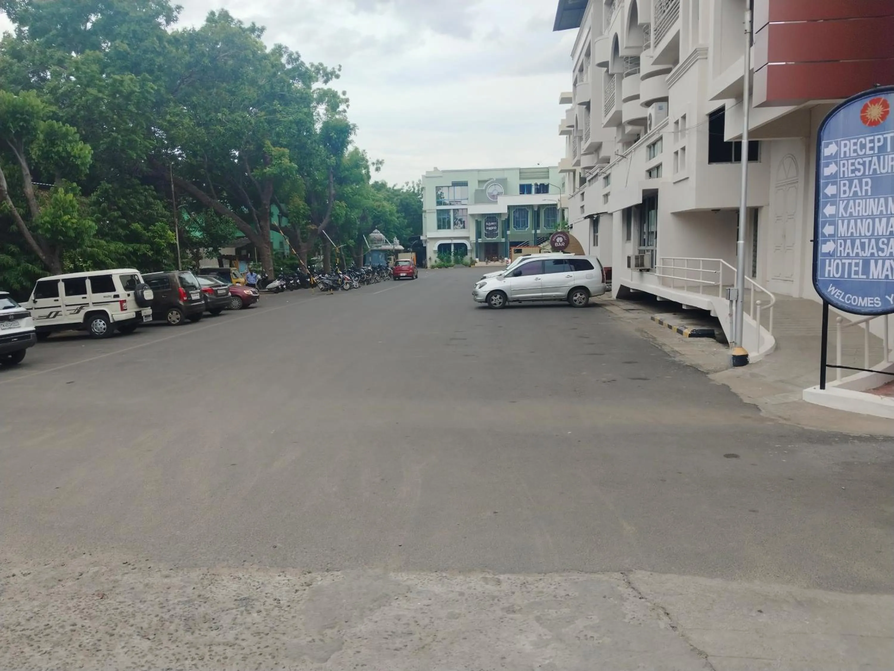 Parking in Hotel Mayas