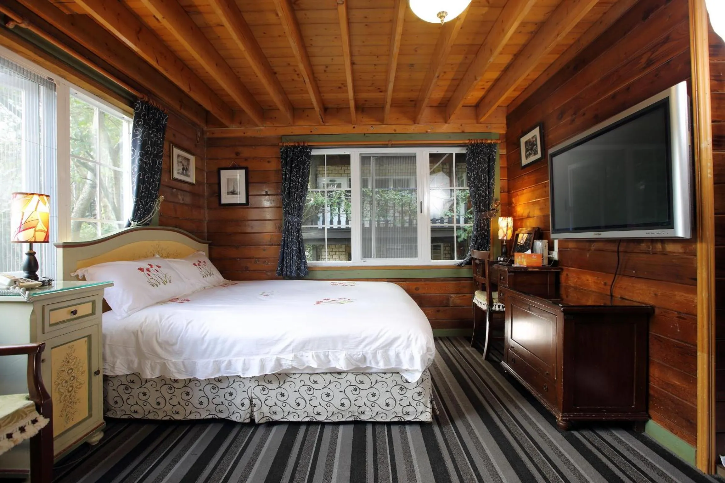 Photo of the whole room, Bed in Cingjing Hanging Garden & Resort