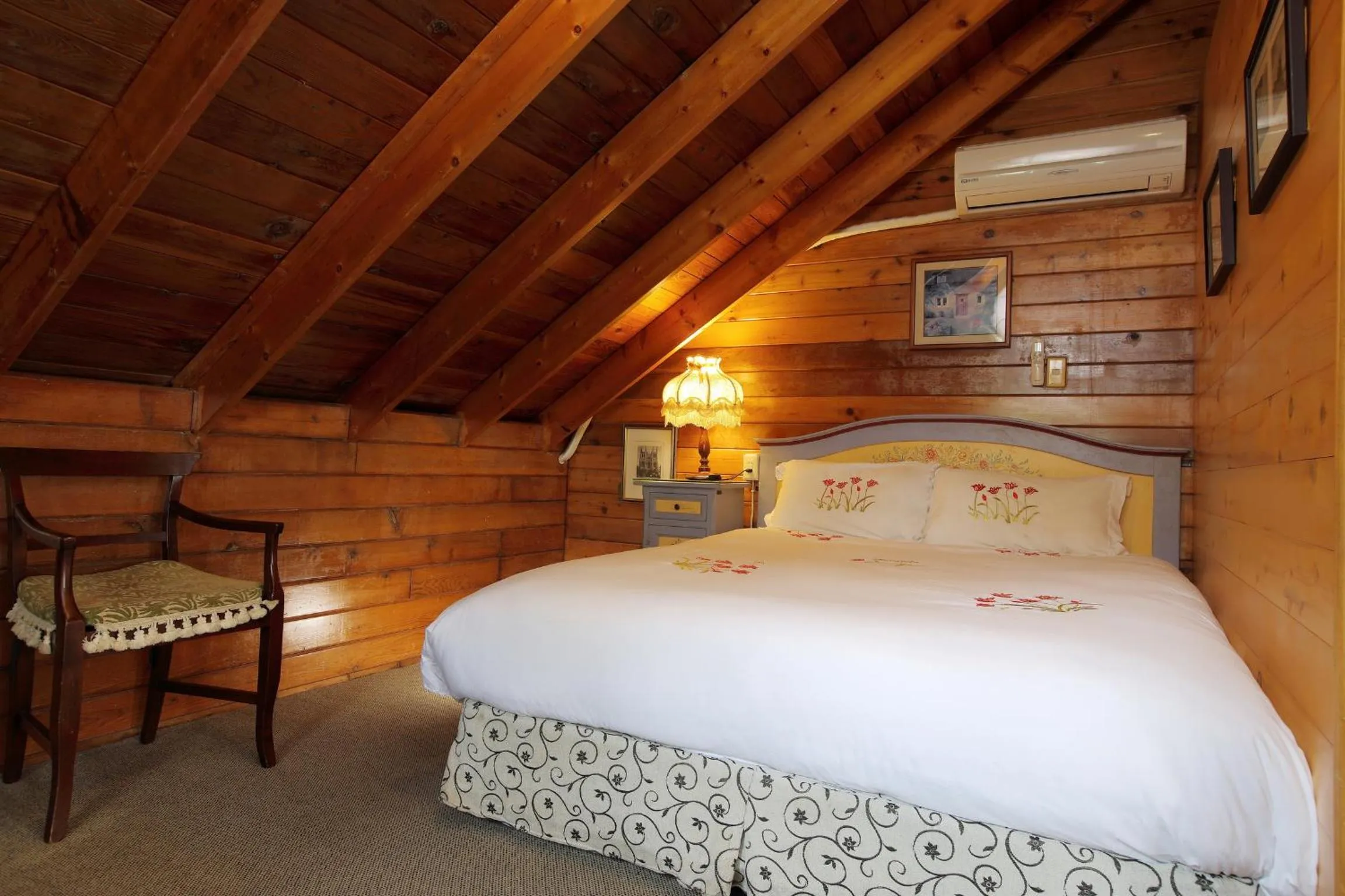 Photo of the whole room, Bed in Cingjing Hanging Garden & Resort