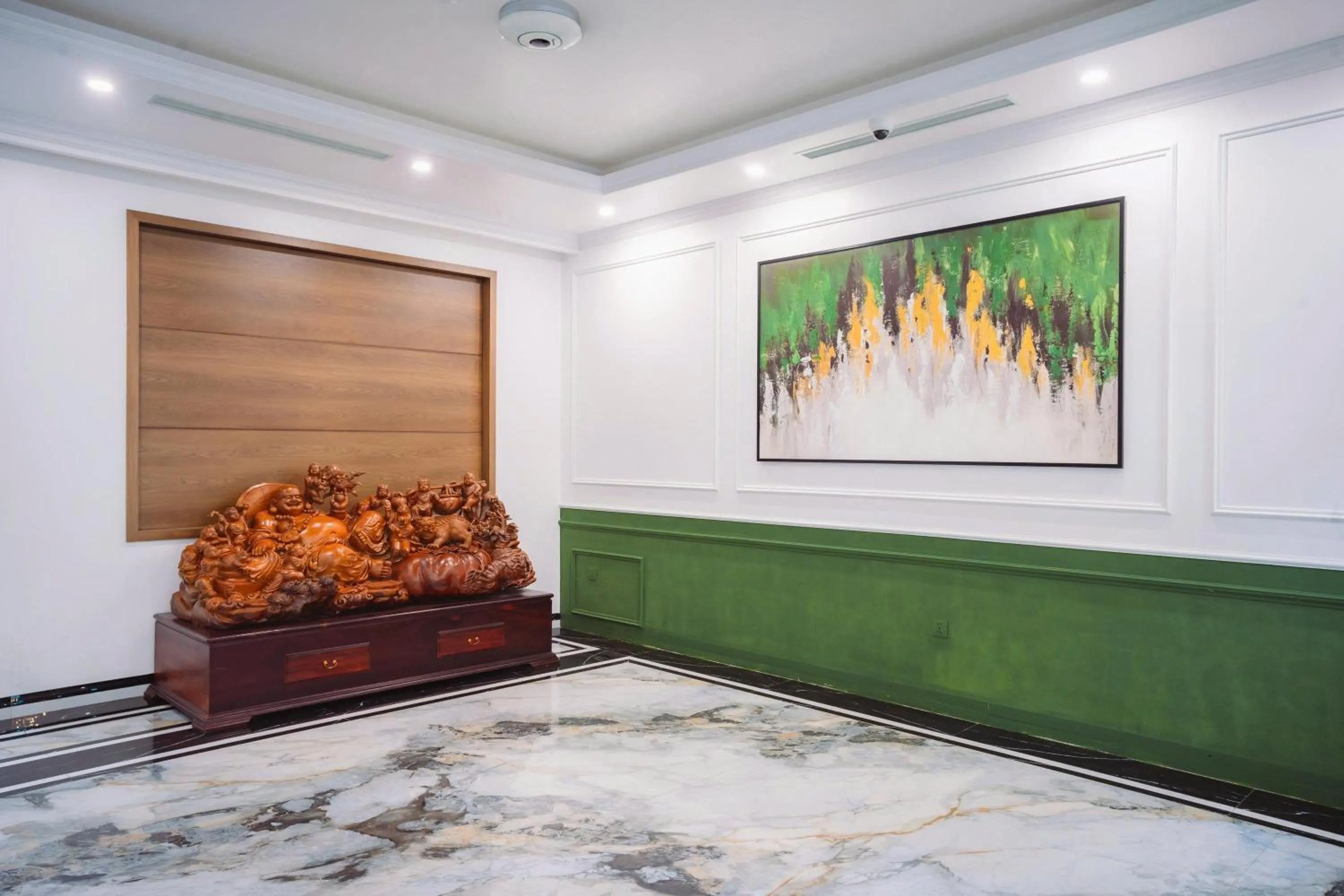 Lobby or reception in Skyview Hotel Halong