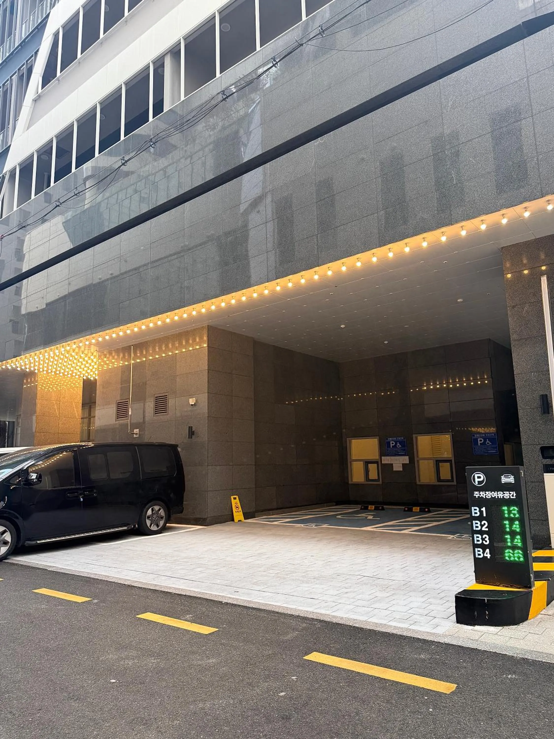 Raviens Maison de Hotel