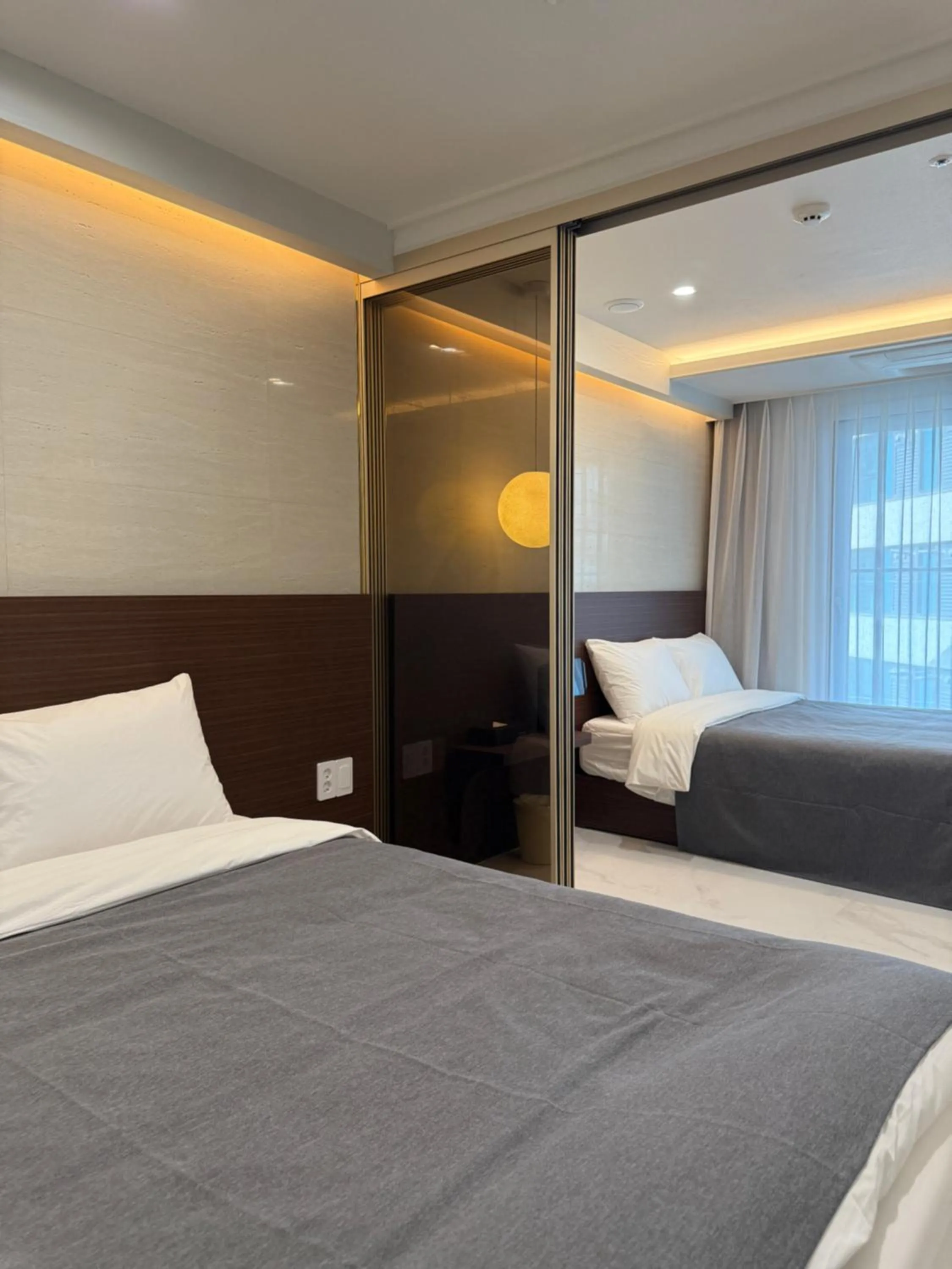 Bed in Raviens Maison de Hotel