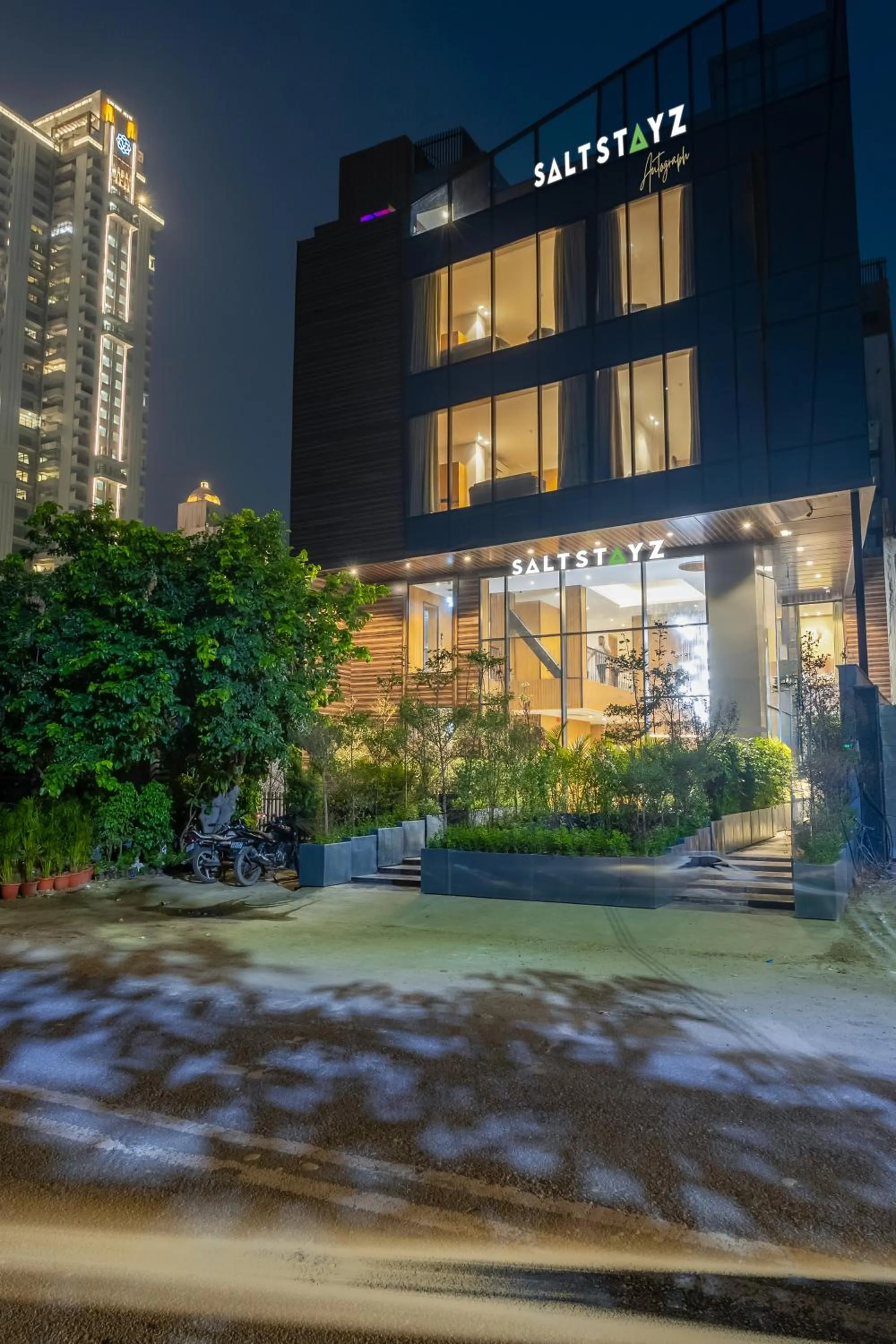 Property building in Saltstayz Autograph - Advant & Sector 144