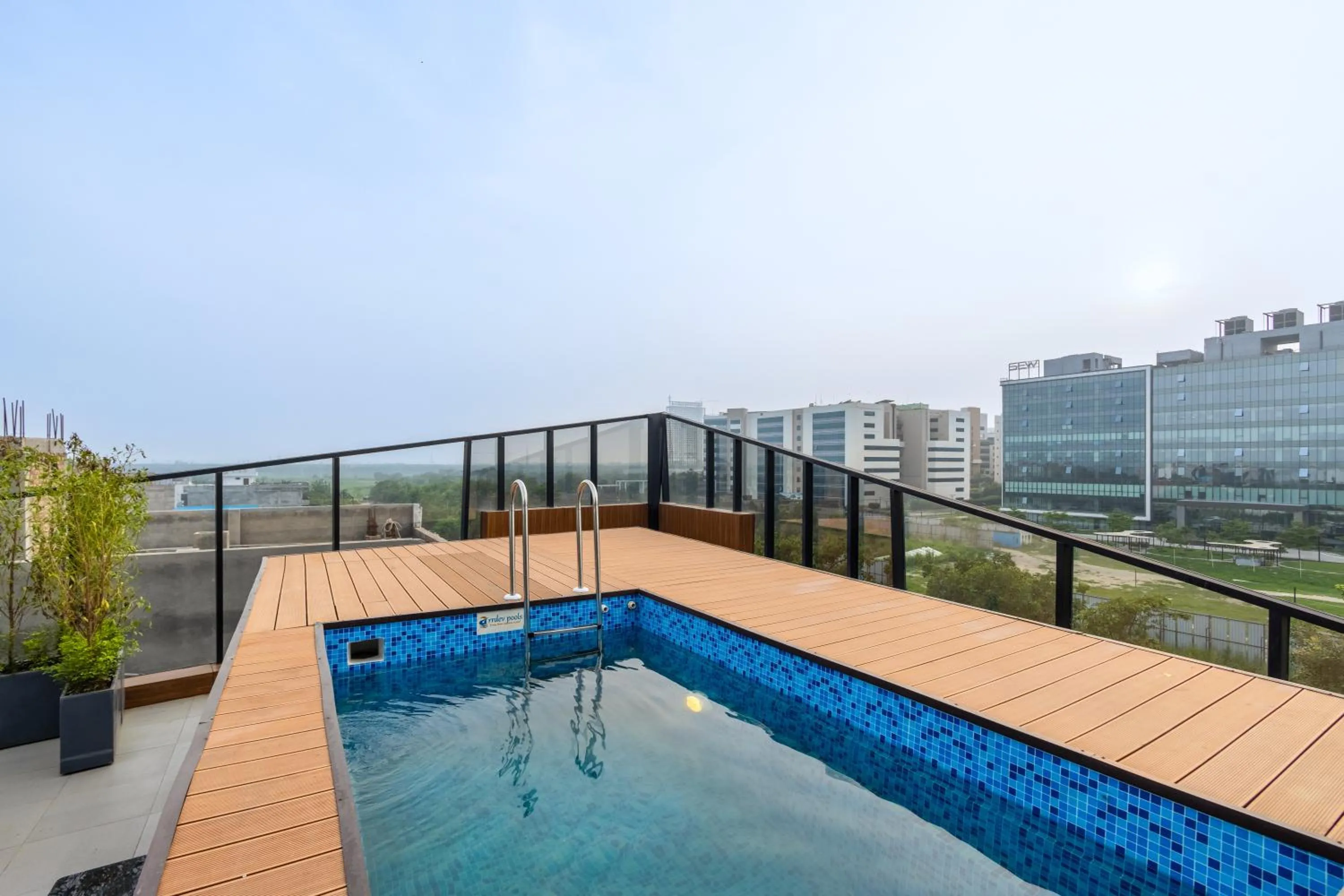 Day in Saltstayz Autograph - Advant & Sector 144