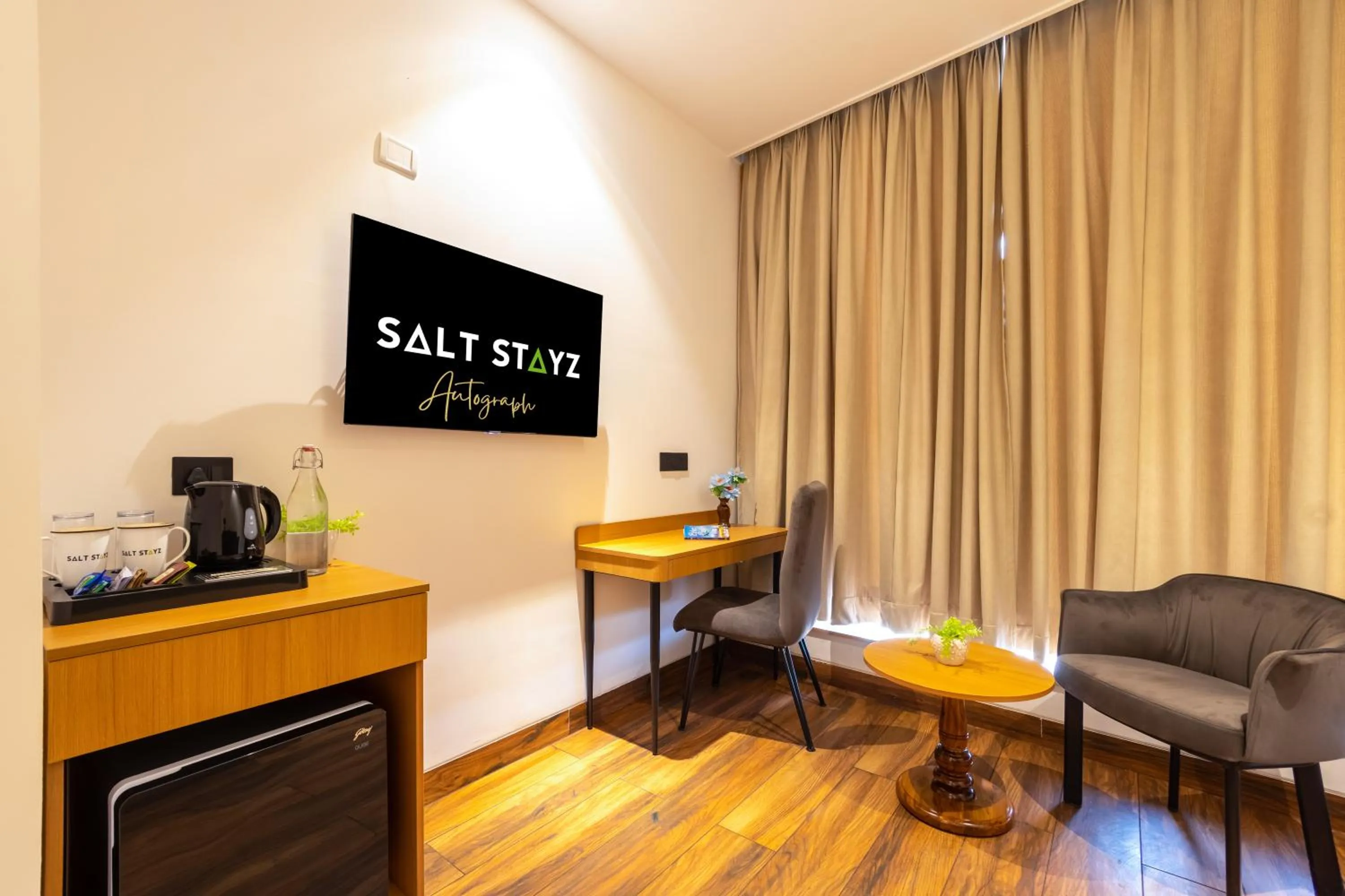 TV and multimedia in Saltstayz Autograph - Advant & Sector 144