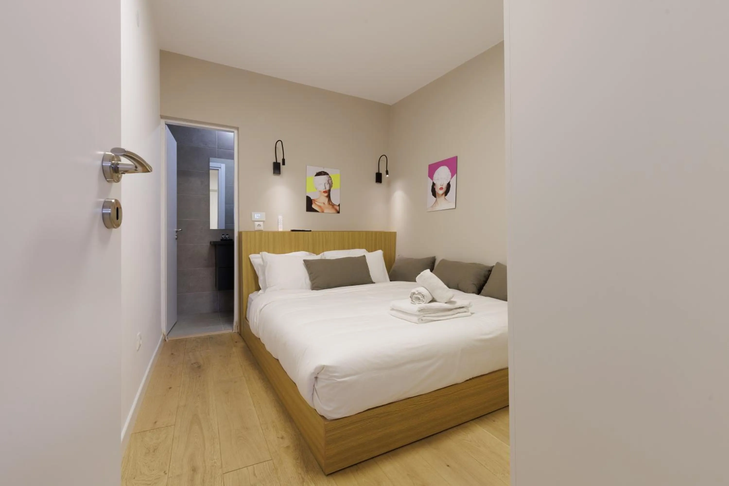 Bed in Incanto Boutique Suites - Koukaki