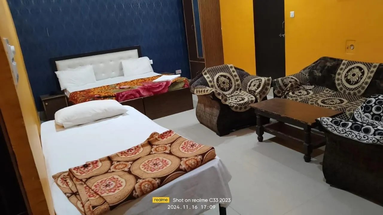 Bed in Hotel Raj palace
