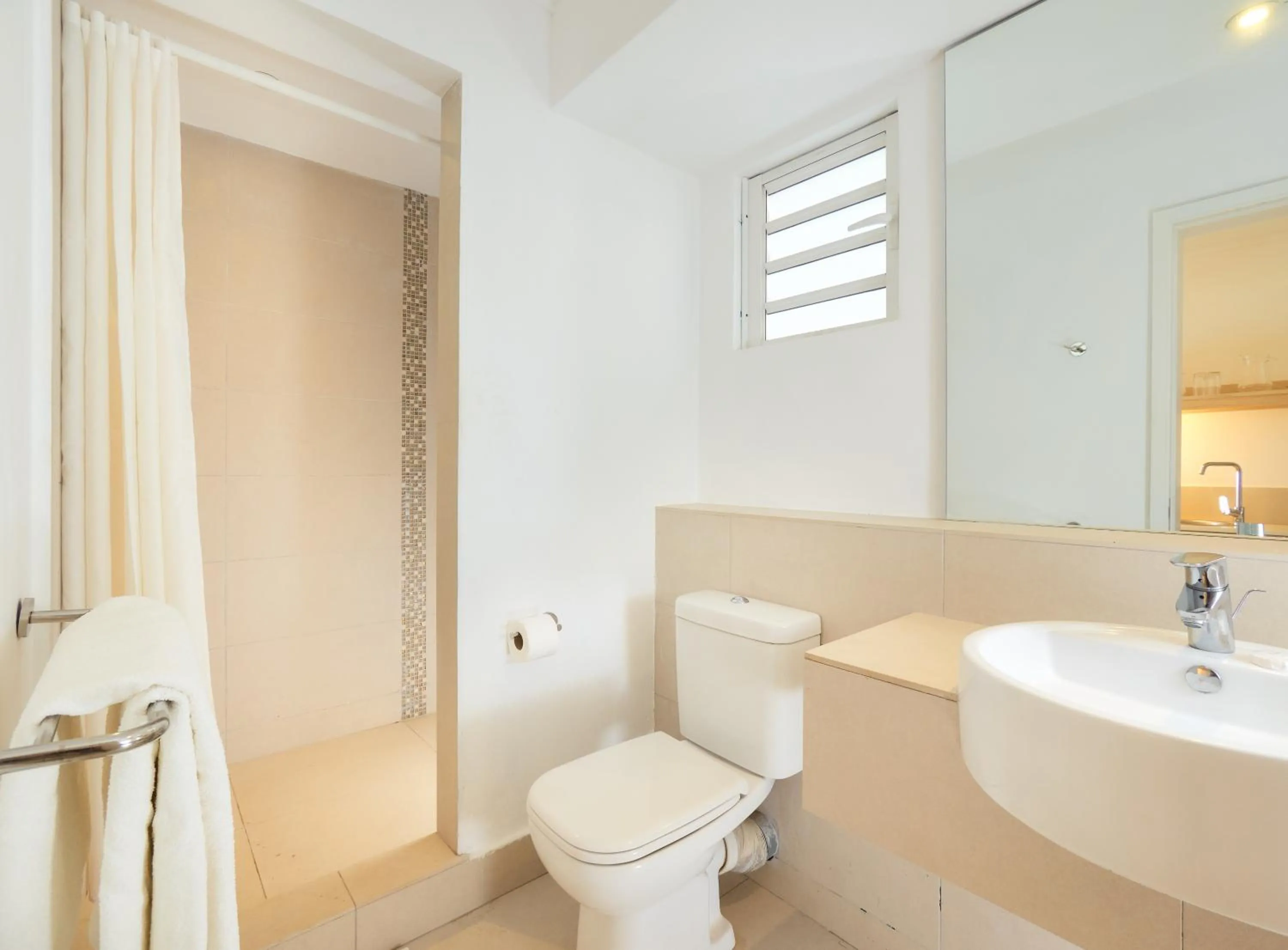 Toilet in Le Beachclub