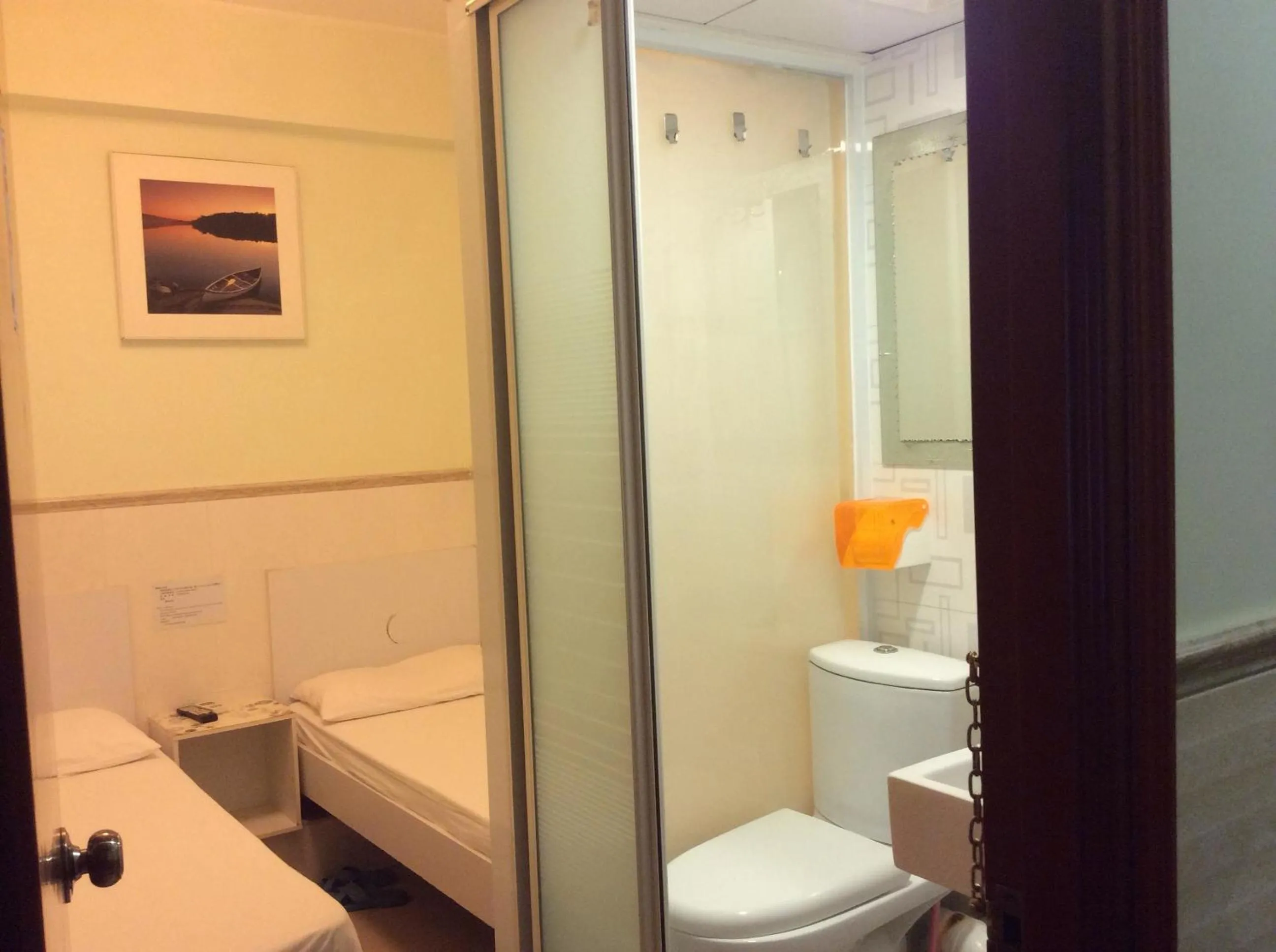 Photo of the whole room in Li Cheng Guesthouse