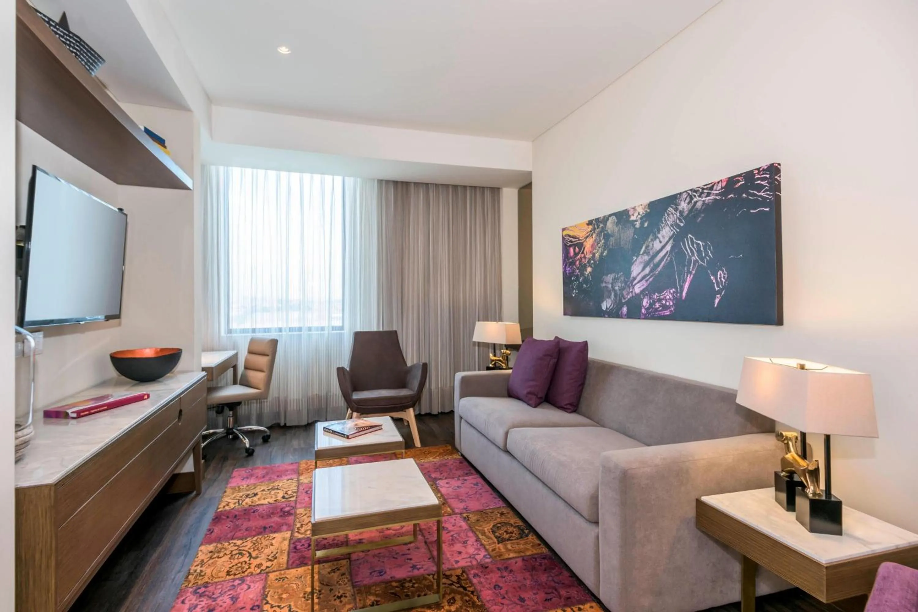 Living room in Courtyard by Marriott Bogota Airport