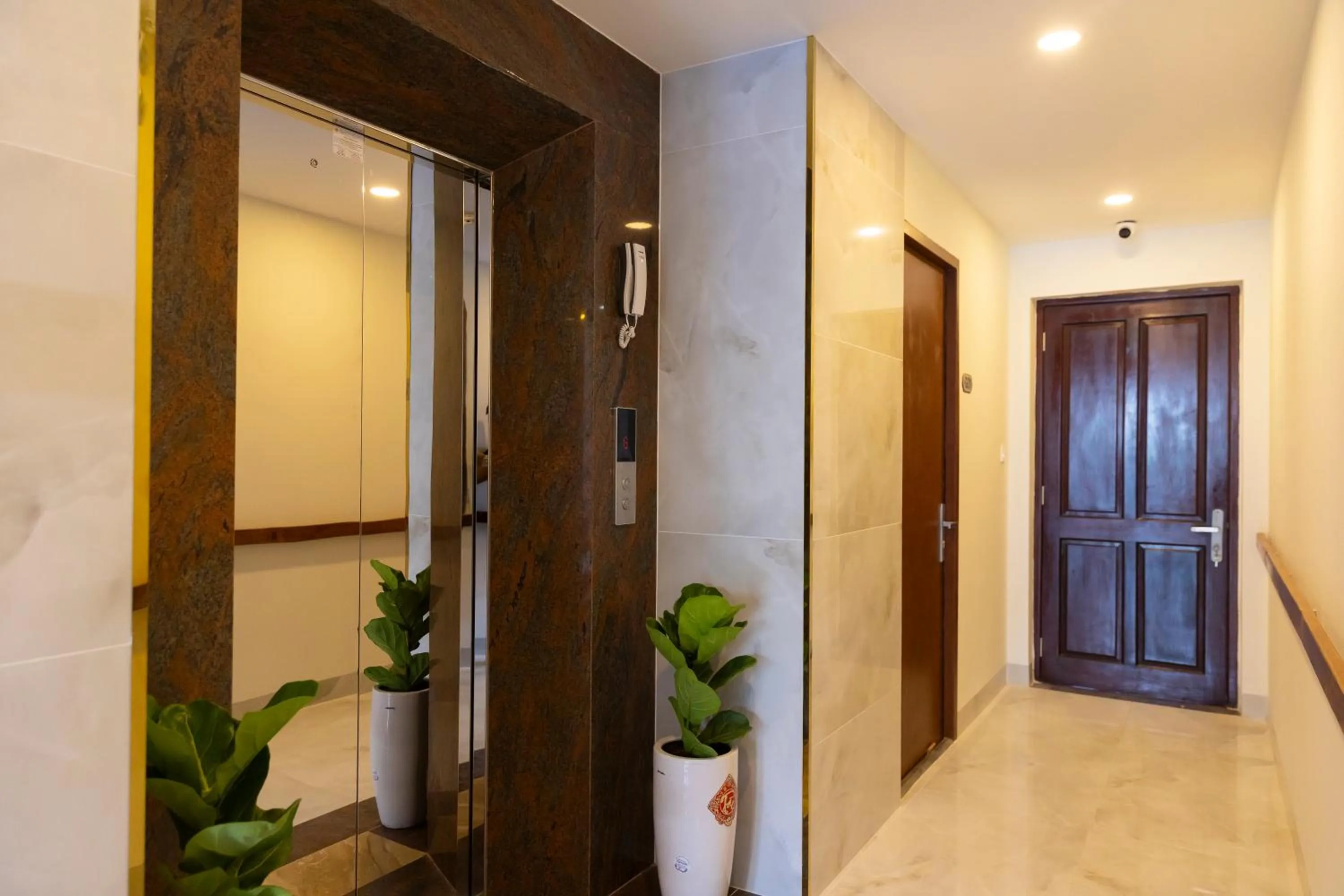 Atana Saigon Boutique Hotel II