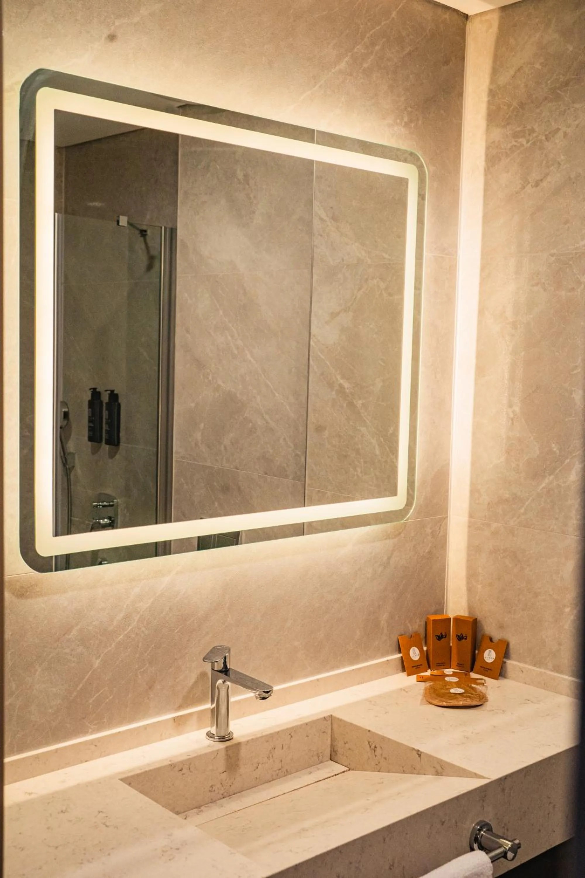 Bathroom in Alves Hotel