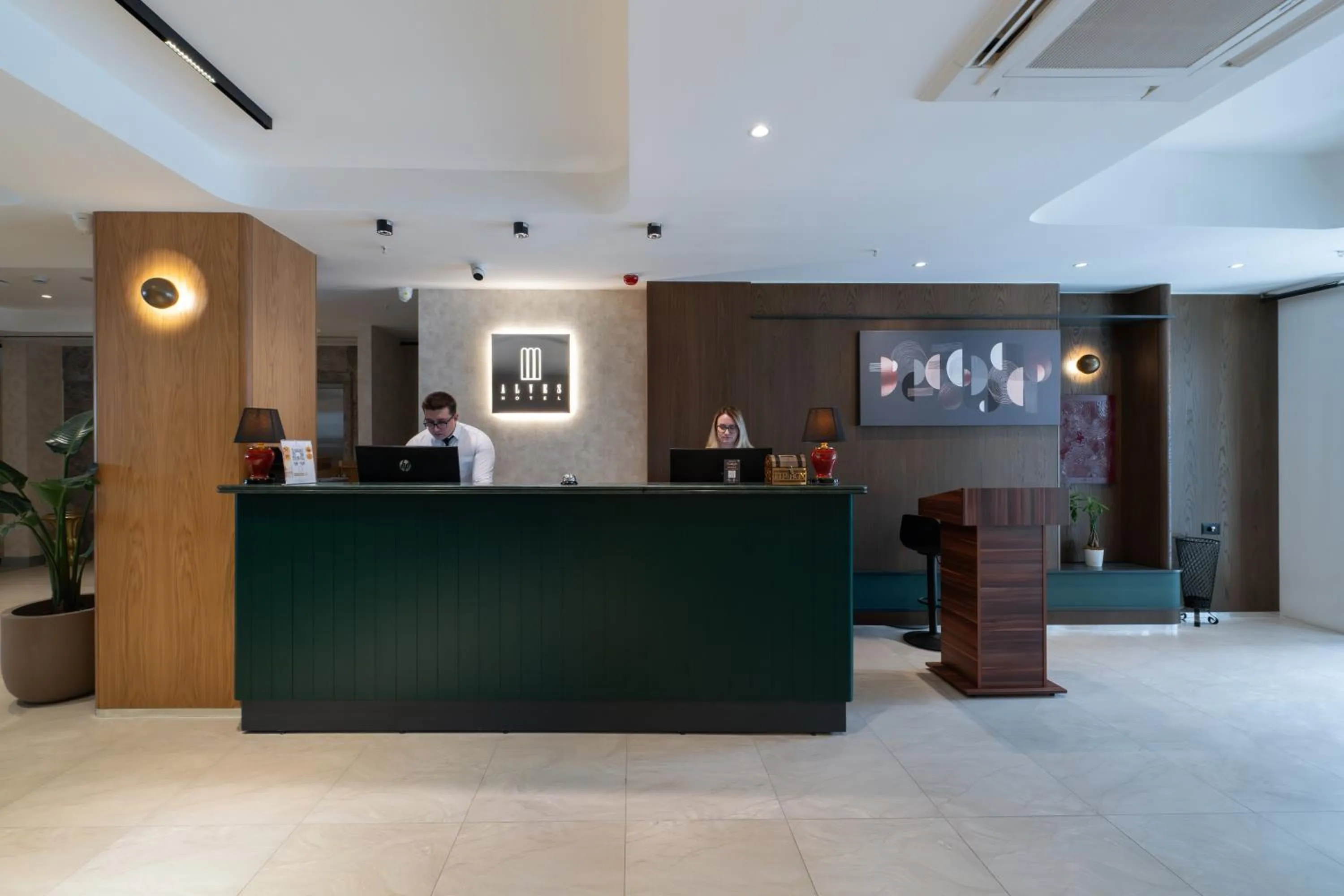 Staff in Alves Hotel