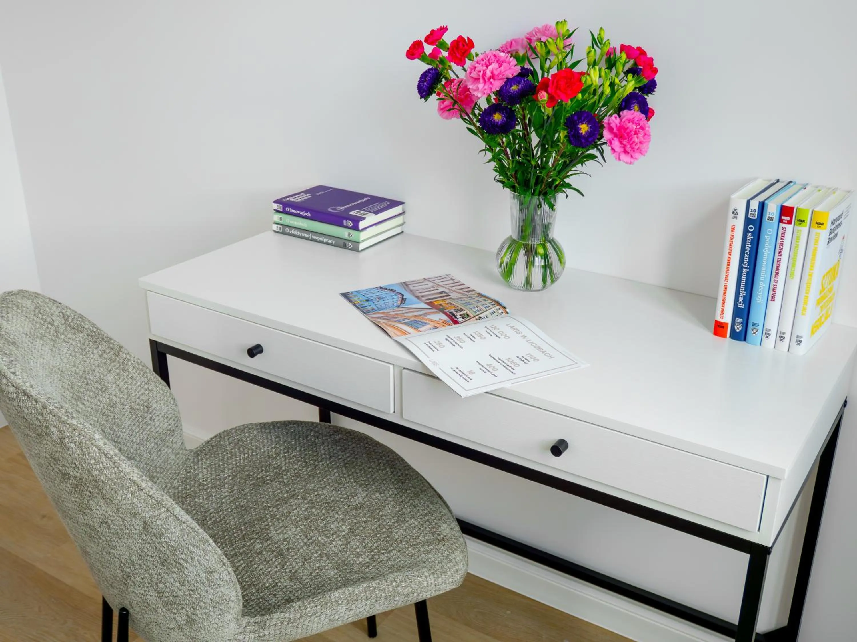 Seating area in Długa 17 Residence